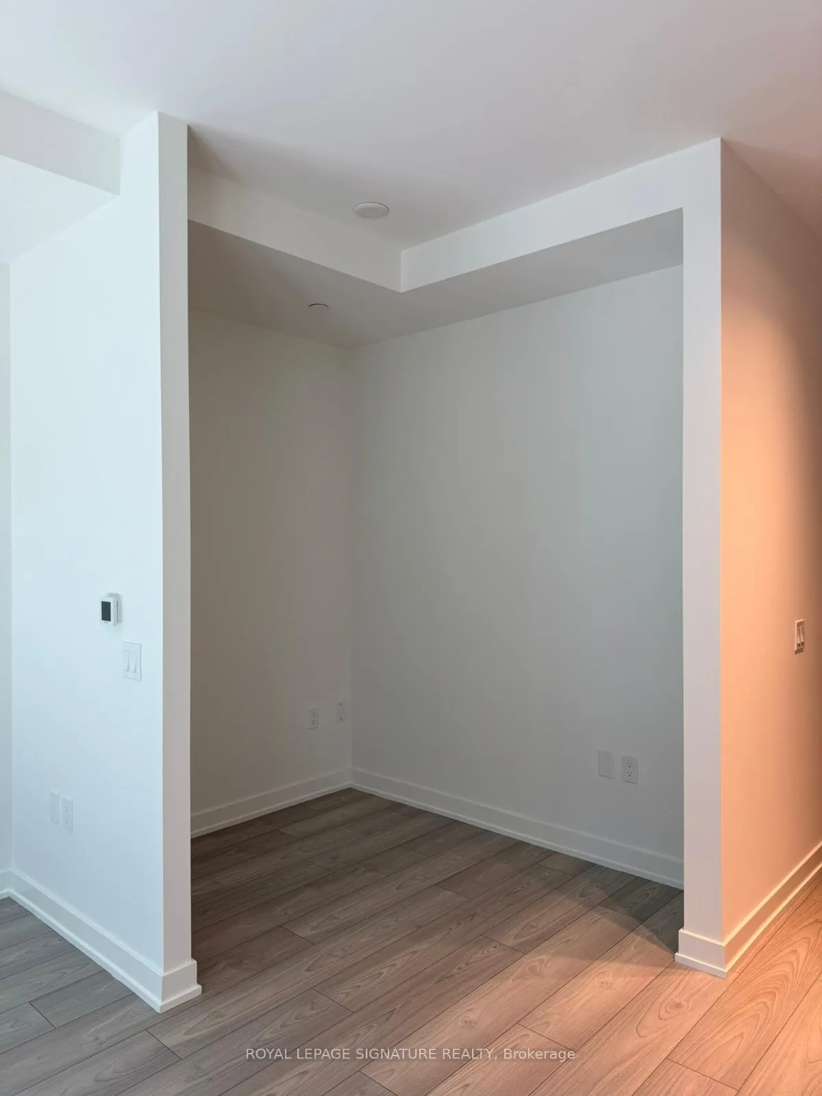 Photo 8 of Unit 707, 110 Broadway Avenue, Toronto, Mount Pleasant West — HOMEH