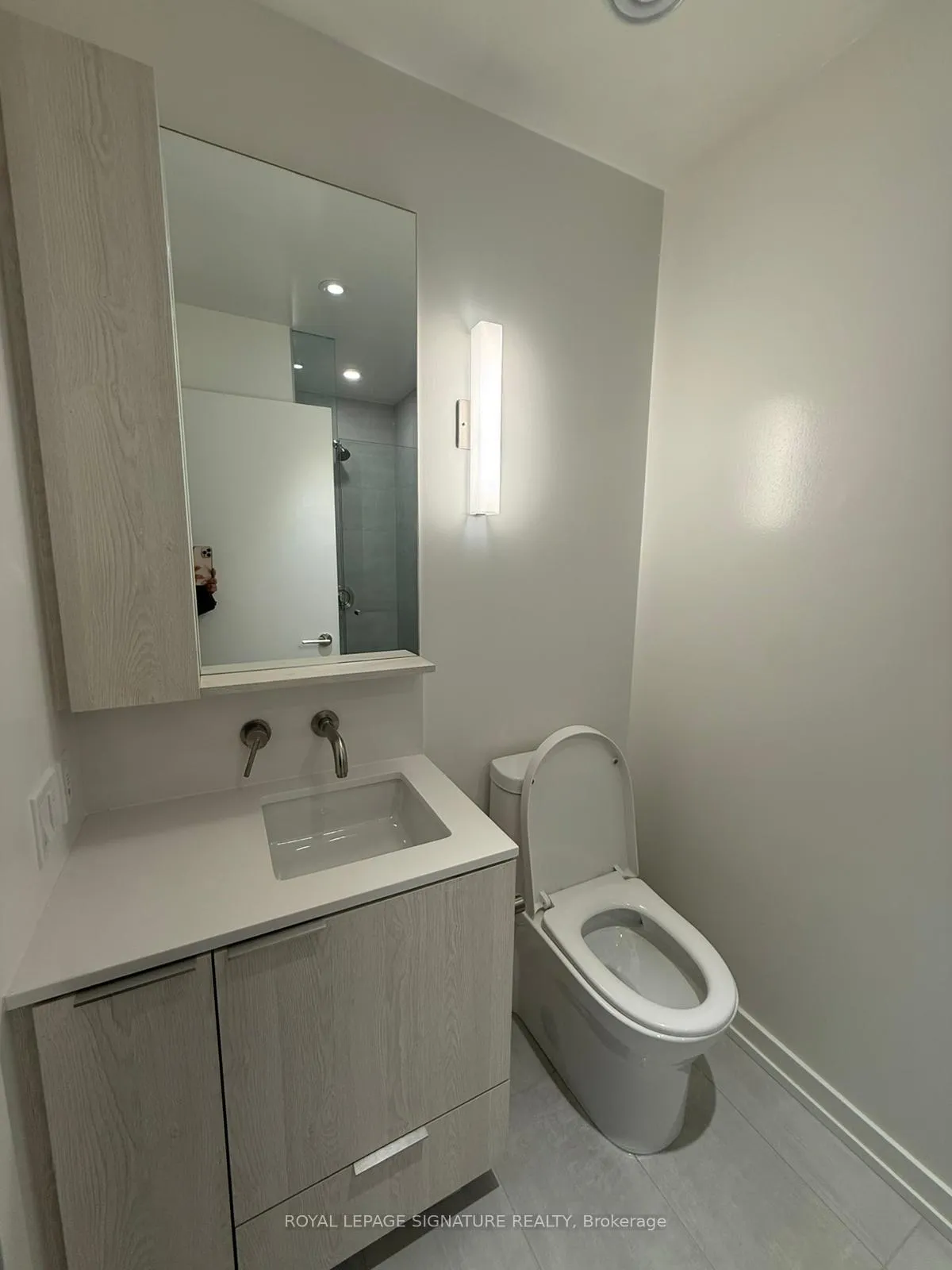 Photo 9 of Unit 707, 110 Broadway Avenue, Toronto, Mount Pleasant West — HOMEH