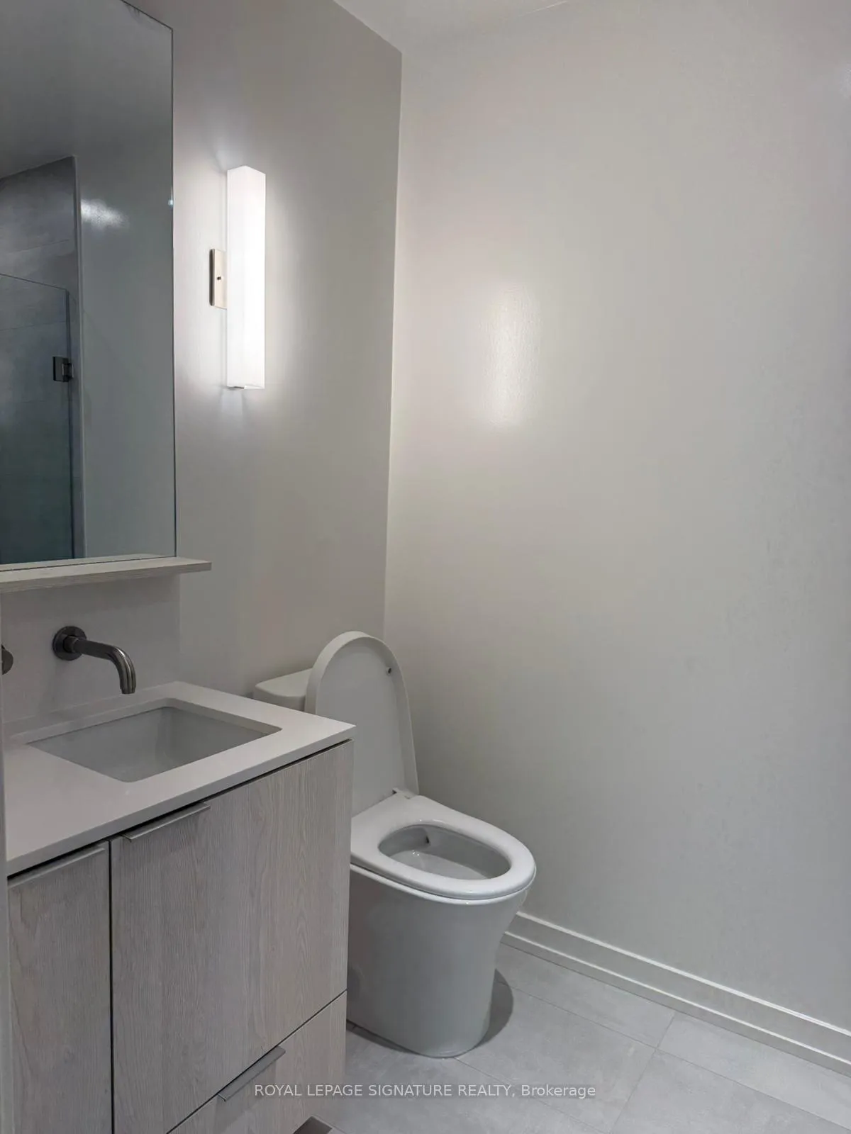 Photo 11 of Unit 707, 110 Broadway Avenue, Toronto, Mount Pleasant West — HOMEH