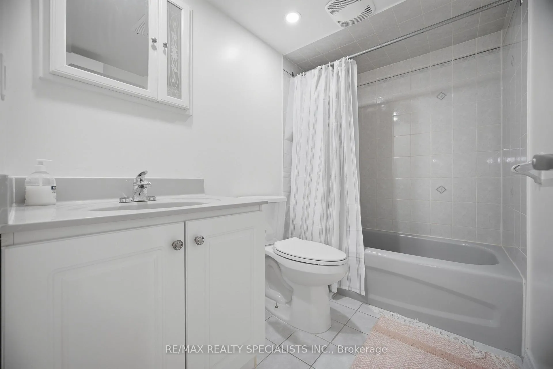Photo 39 of 57 Fairview Road W, Mississauga, Fairview — HOMEH