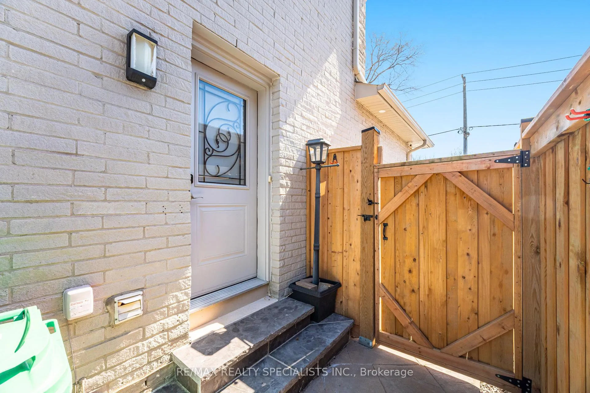 Photo 47 of 57 Fairview Road W, Mississauga, Fairview — HOMEH