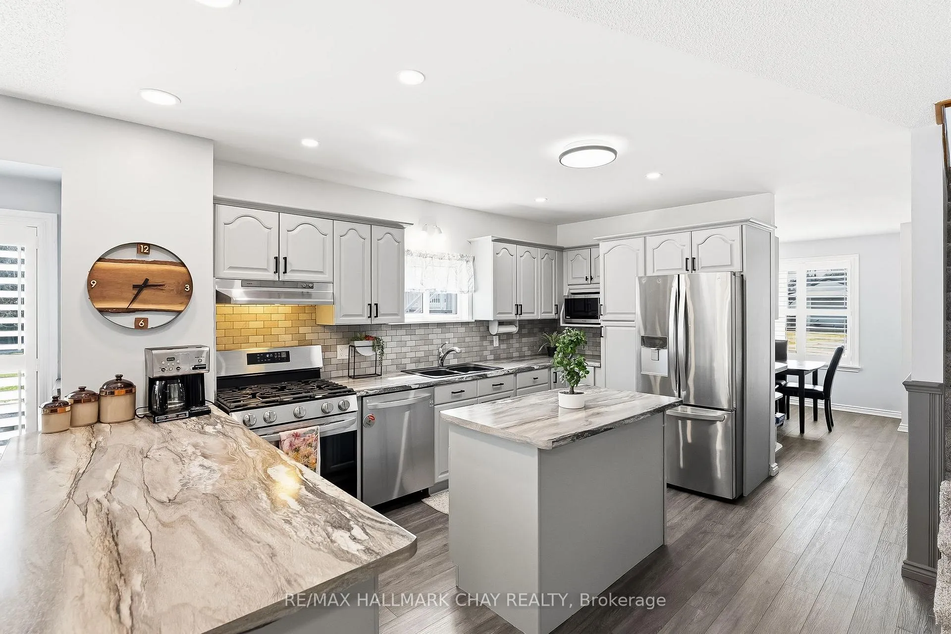 Photo 8 of 24 Cedar Dale Drive, Kawartha Lakes, Bexley — HOMEH