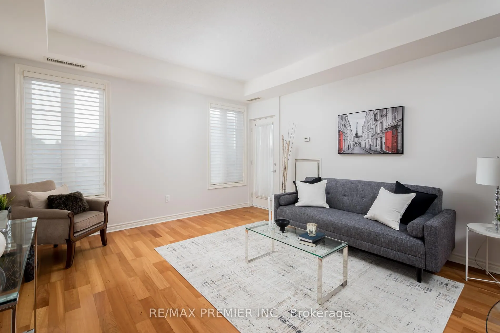 Photo 13 of Unit 206, 4620 Highway 7, Vaughan, East Woodbridge — HOMEH