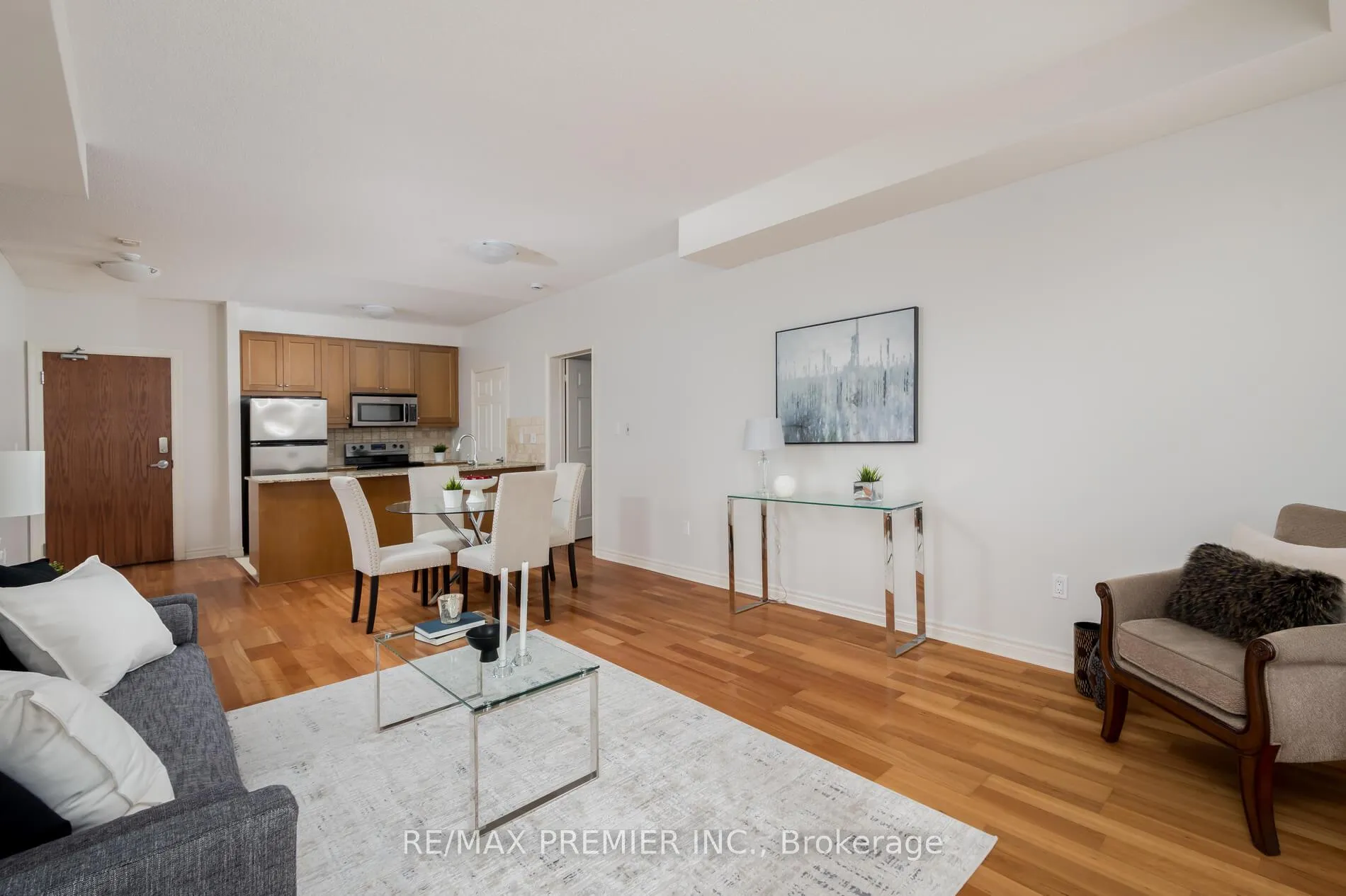 Photo 14 of Unit 206, 4620 Highway 7, Vaughan, East Woodbridge — HOMEH