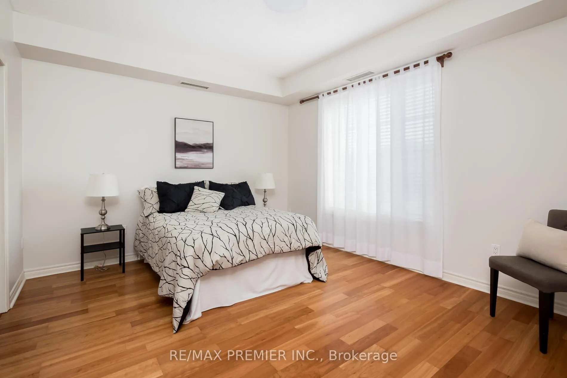 Photo 19 of Unit 206, 4620 Highway 7, Vaughan, East Woodbridge — HOMEH