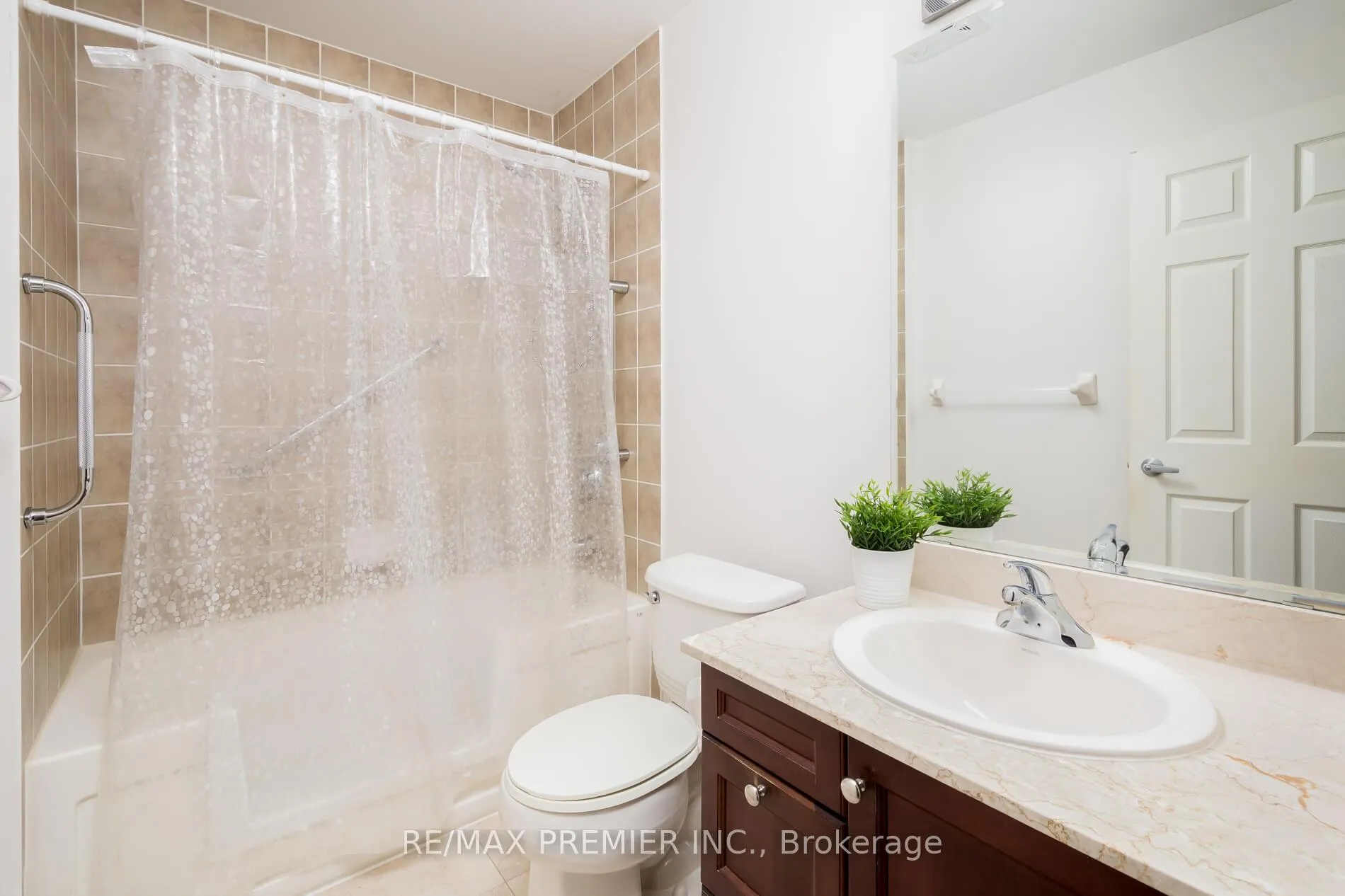 Photo 21 of Unit 206, 4620 Highway 7, Vaughan, East Woodbridge — HOMEH