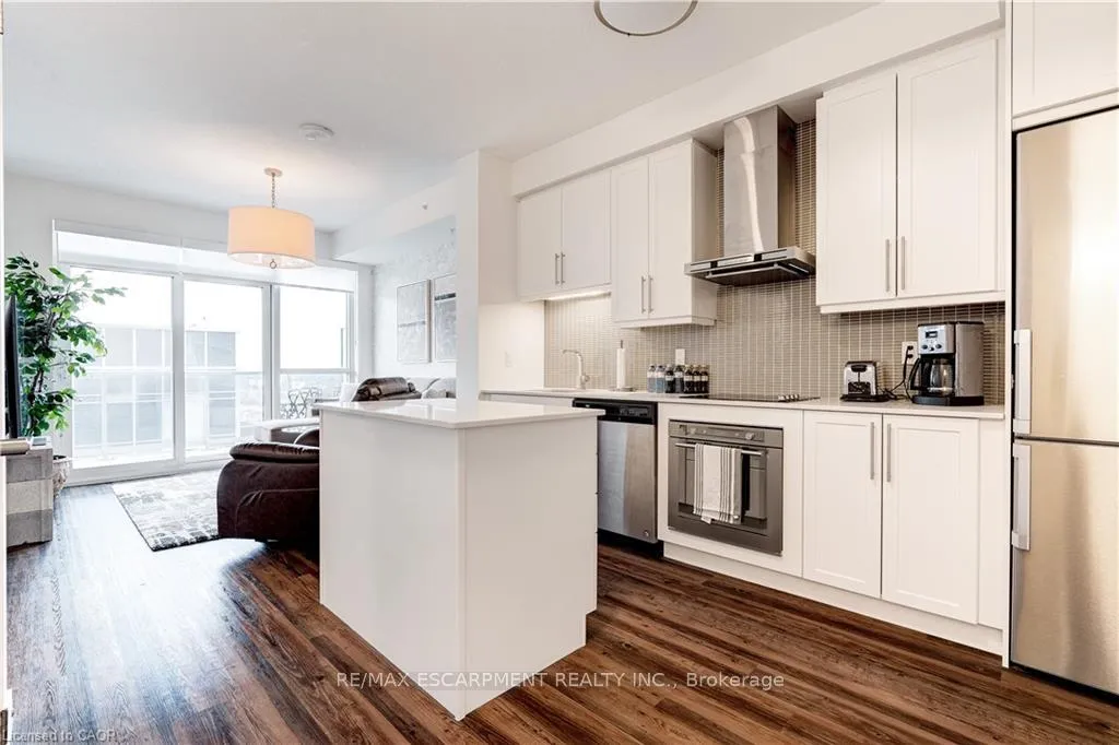 Photo 4 of Unit 2101, 2087 Fairview Street, Burlington, Freeman — HOMEH