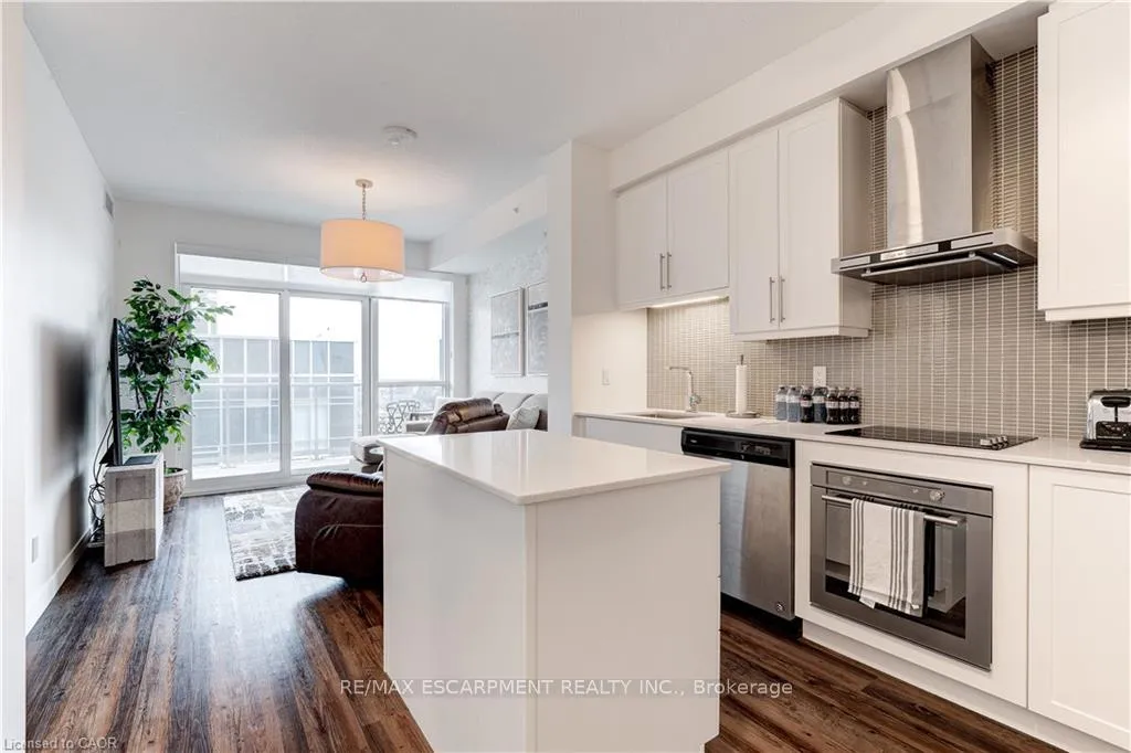 Photo 7 of Unit 2101, 2087 Fairview Street, Burlington, Freeman — HOMEH