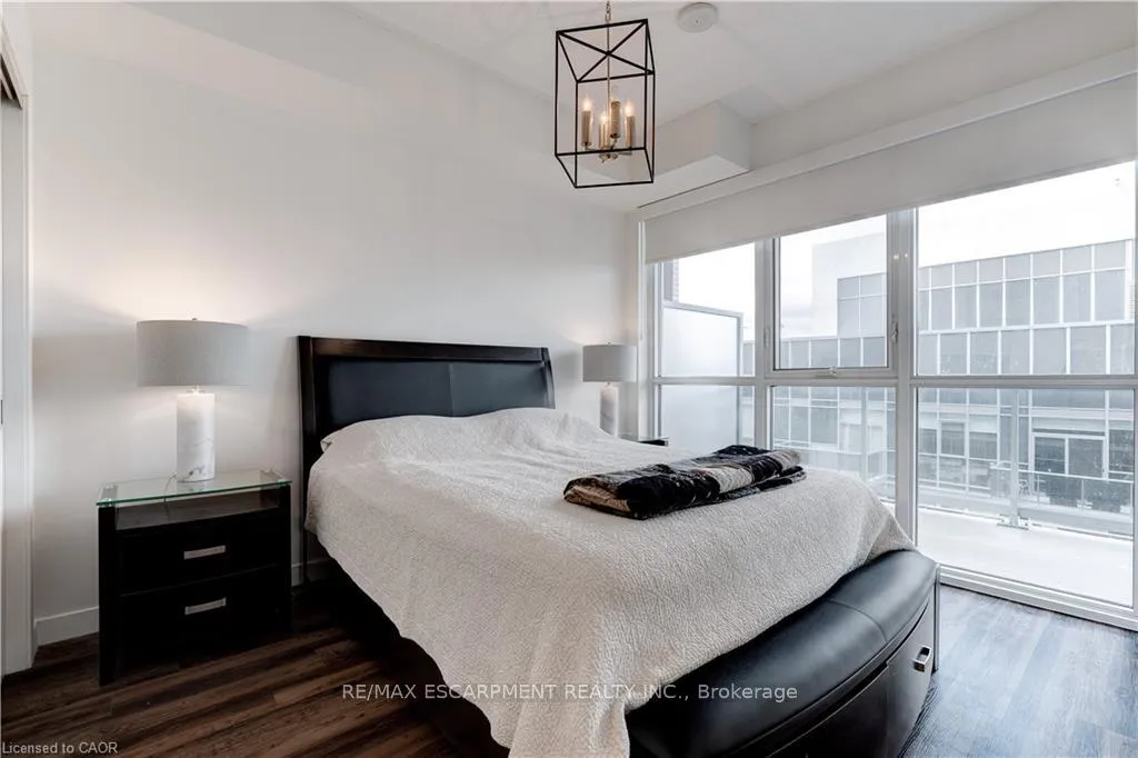 Photo 14 of Unit 2101, 2087 Fairview Street, Burlington, Freeman — HOMEH