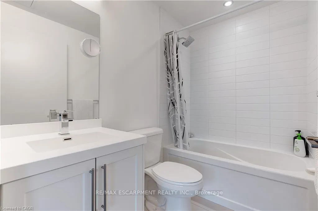 Photo 15 of Unit 2101, 2087 Fairview Street, Burlington, Freeman — HOMEH
