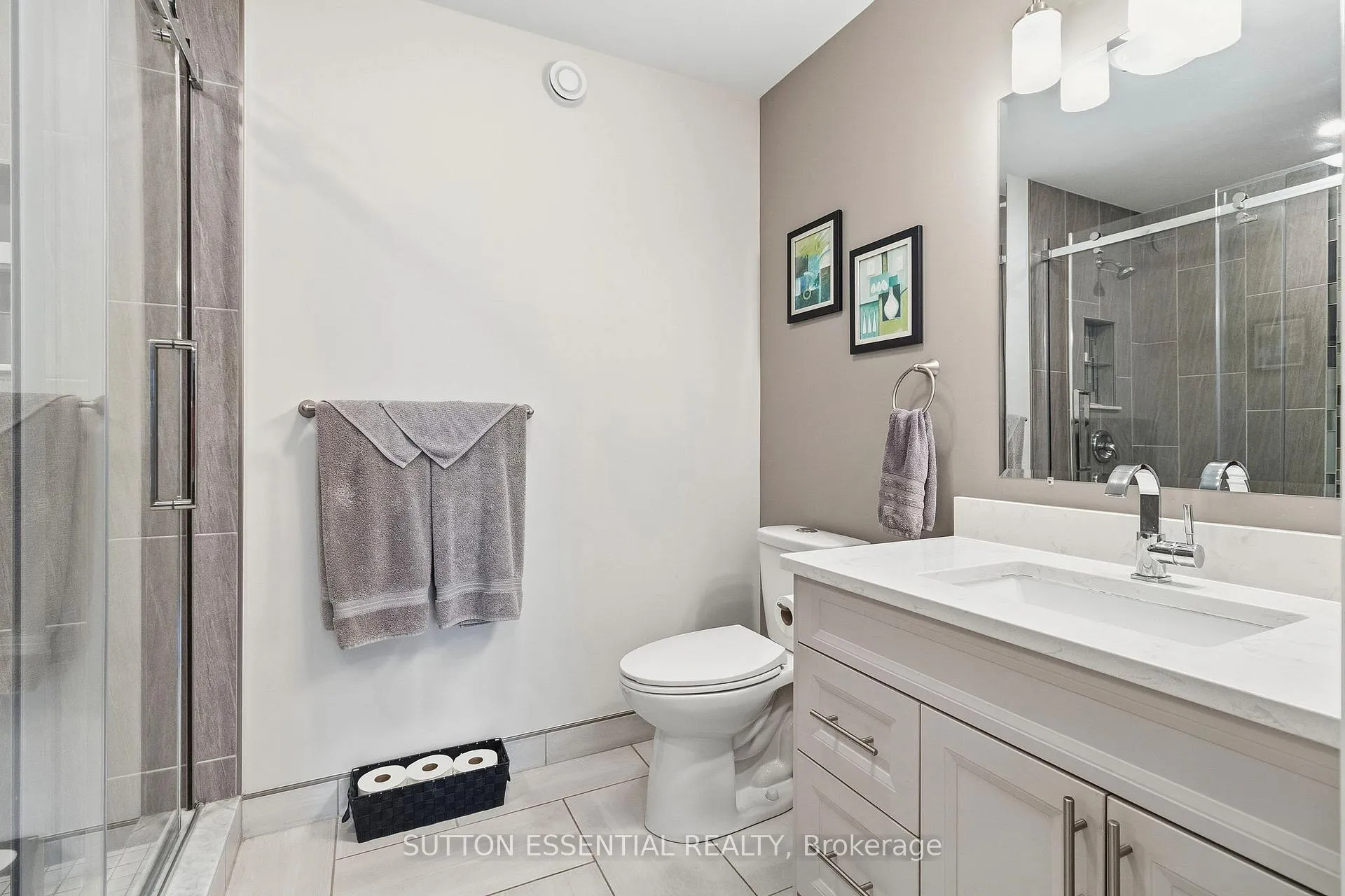 Photo 36 of 45B Centre Street, Brockville — HOMEH