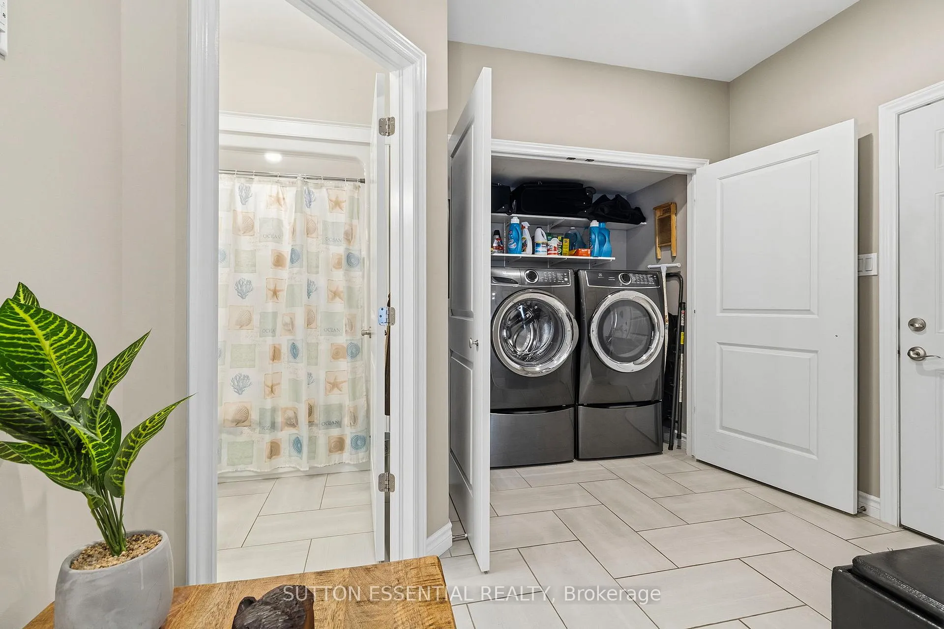 Photo 43 of 45B Centre Street, Brockville — HOMEH