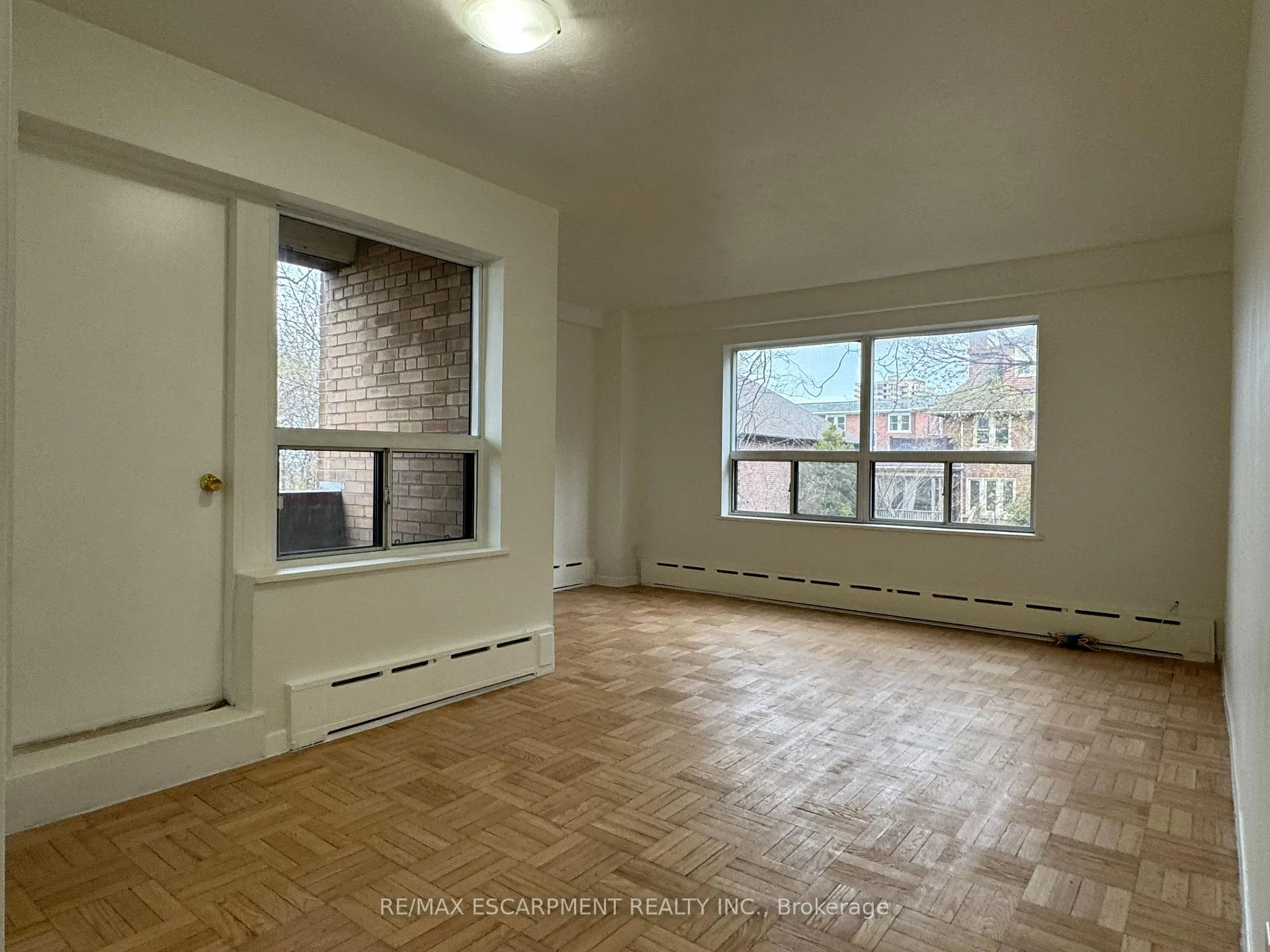 Photo 3 of Unit 206, 325A James Street S, Hamilton, Durand — HOMEH