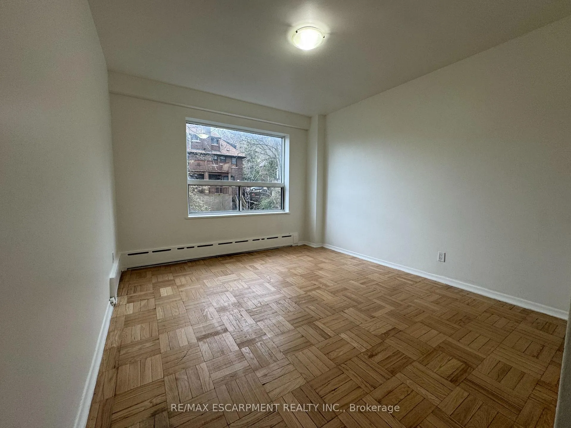 Photo 6 of Unit 206, 325A James Street S, Hamilton, Durand — HOMEH
