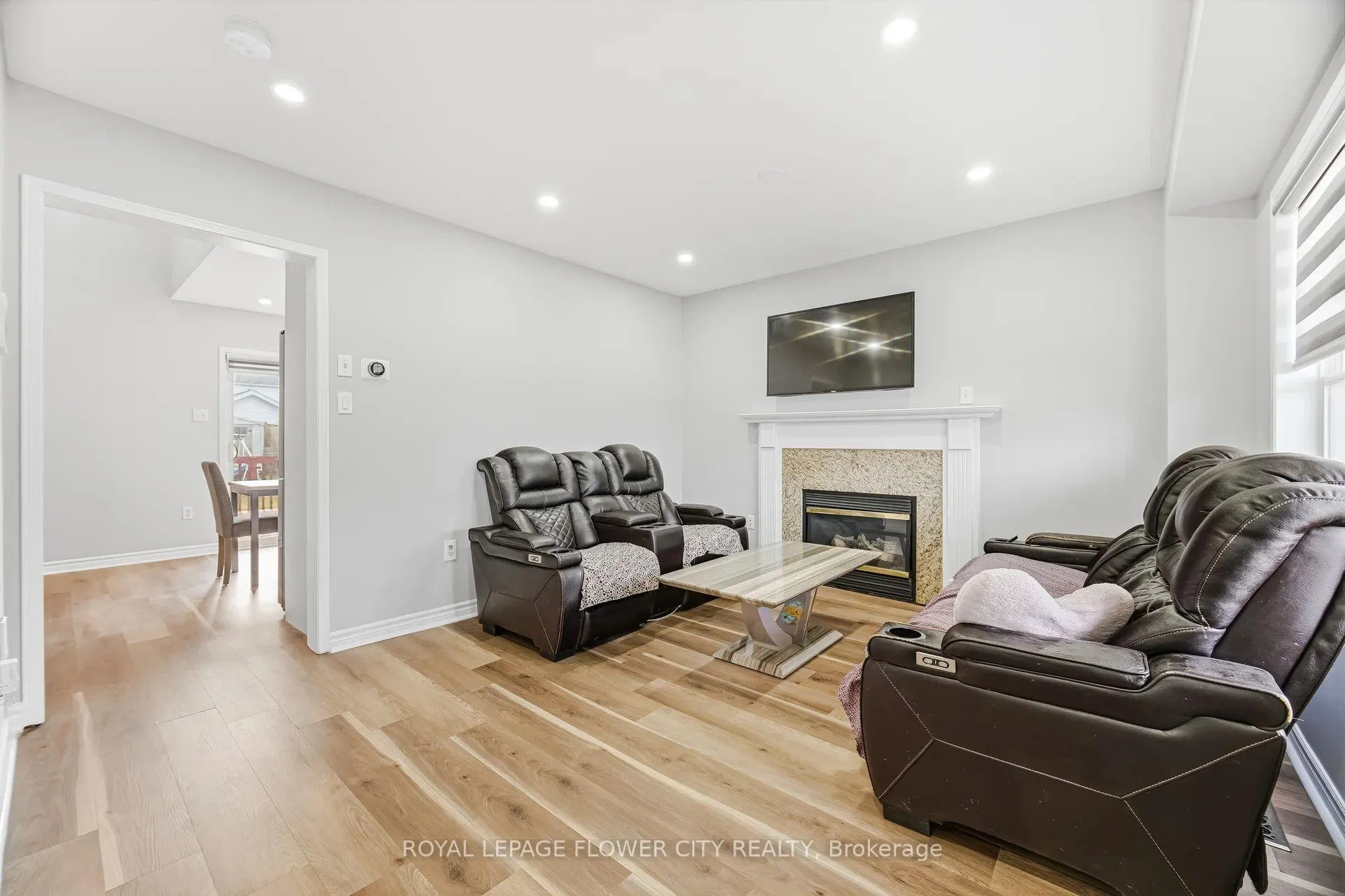 Photo 16 of 95 Osborn Avenue, Brantford, Shellard Lane — HOMEH