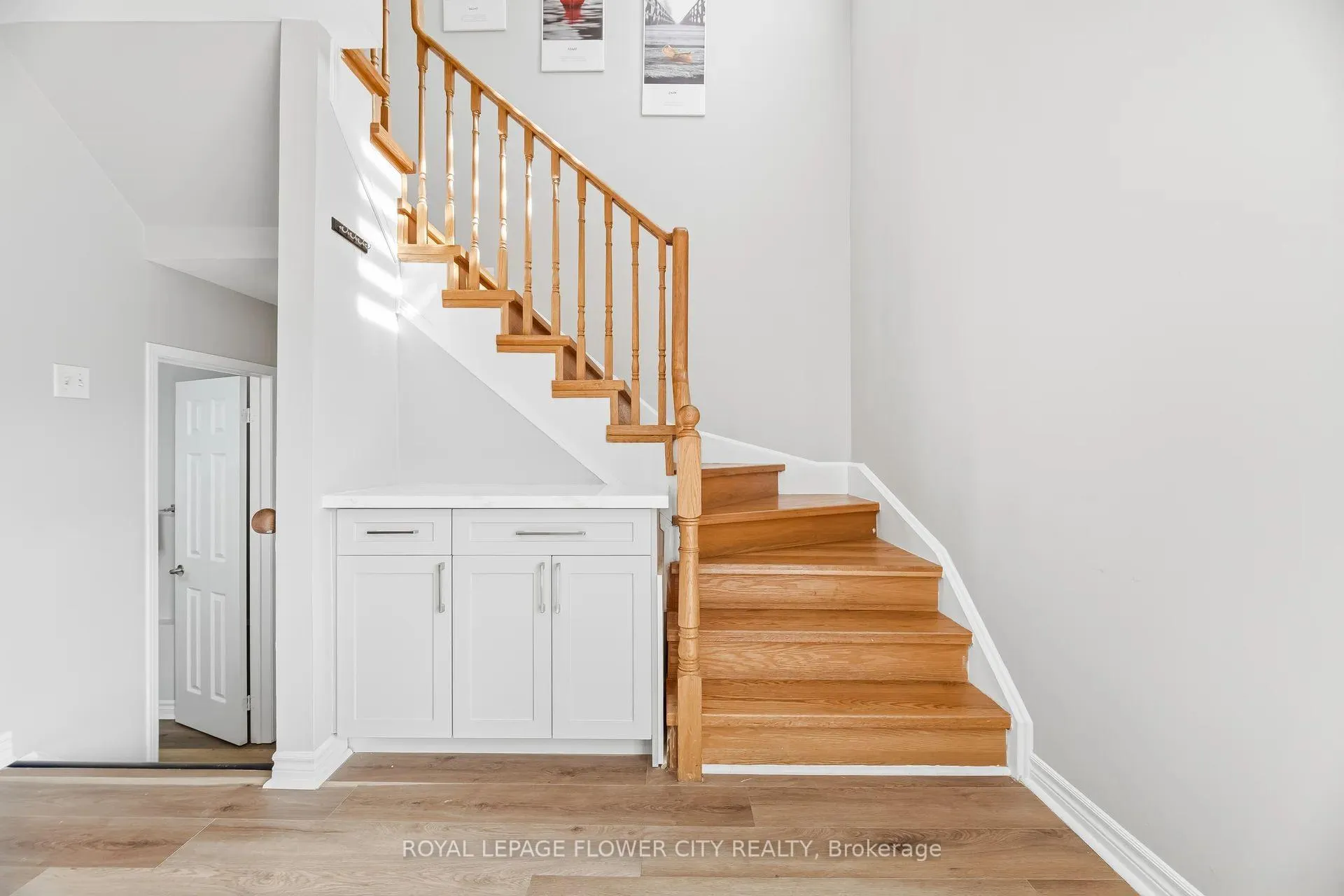 Photo 25 of 95 Osborn Avenue, Brantford, Shellard Lane — HOMEH