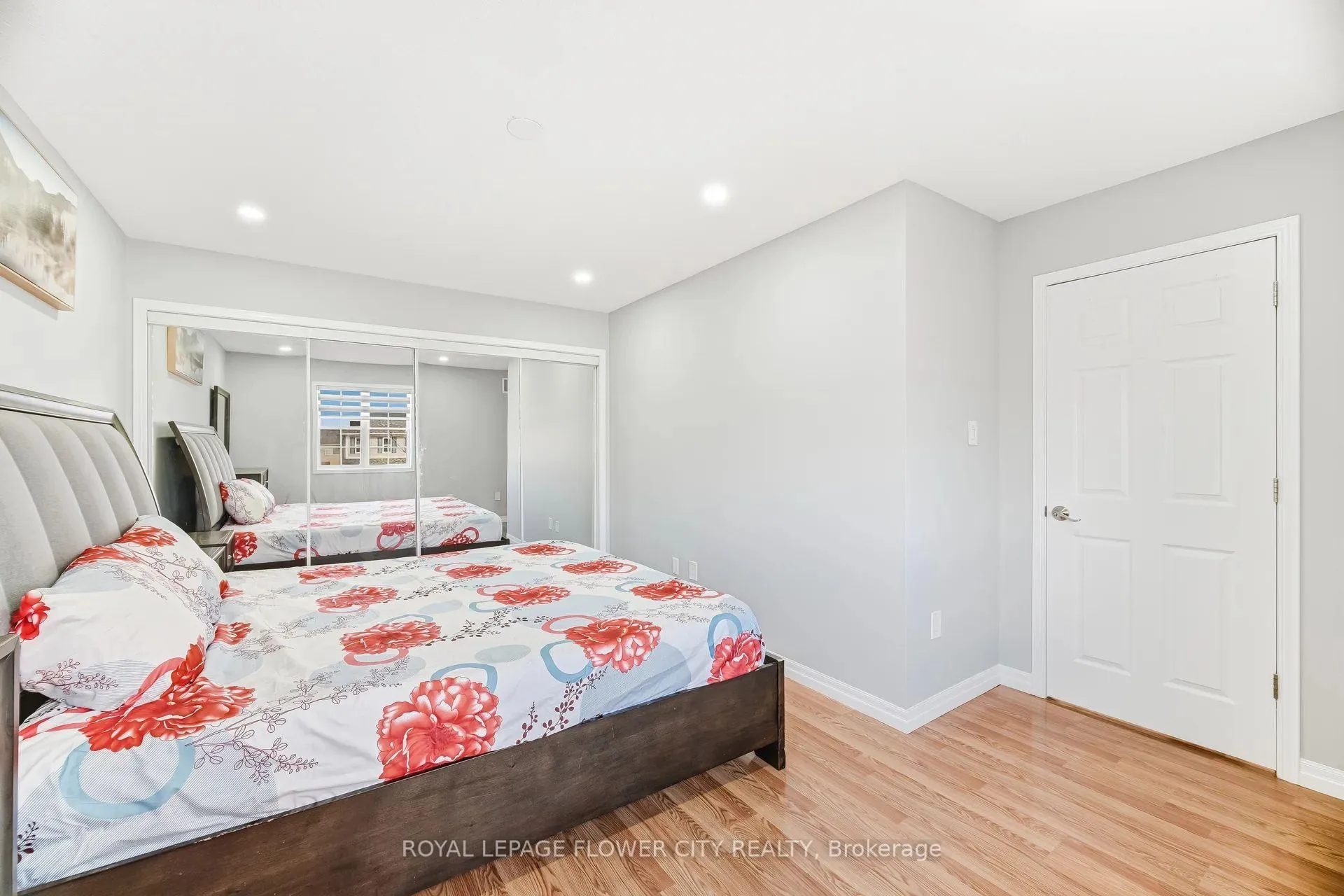 Photo 30 of 95 Osborn Avenue, Brantford, Shellard Lane — HOMEH