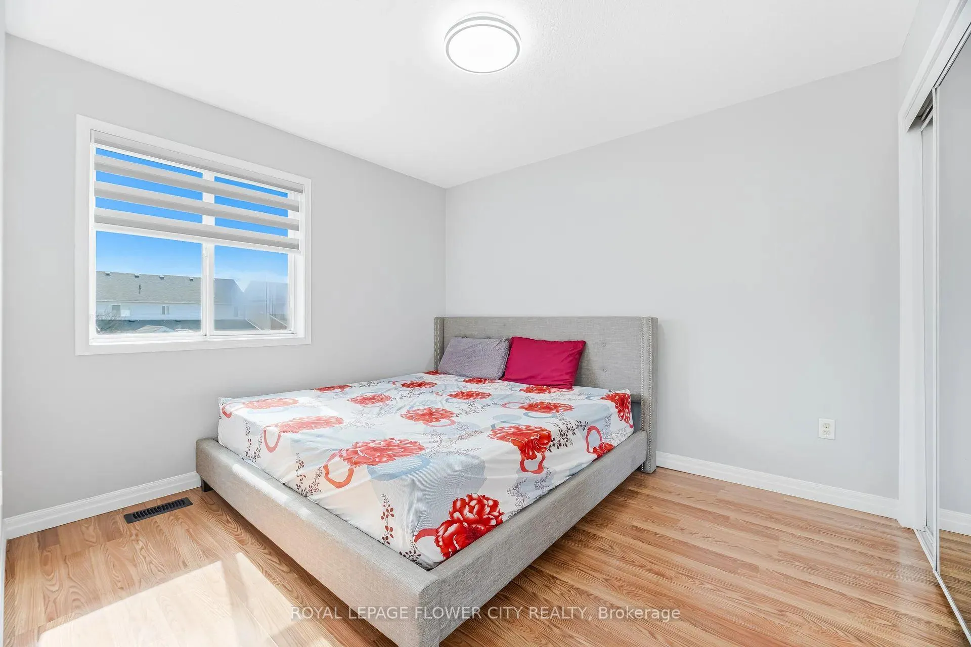 Photo 31 of 95 Osborn Avenue, Brantford, Shellard Lane — HOMEH