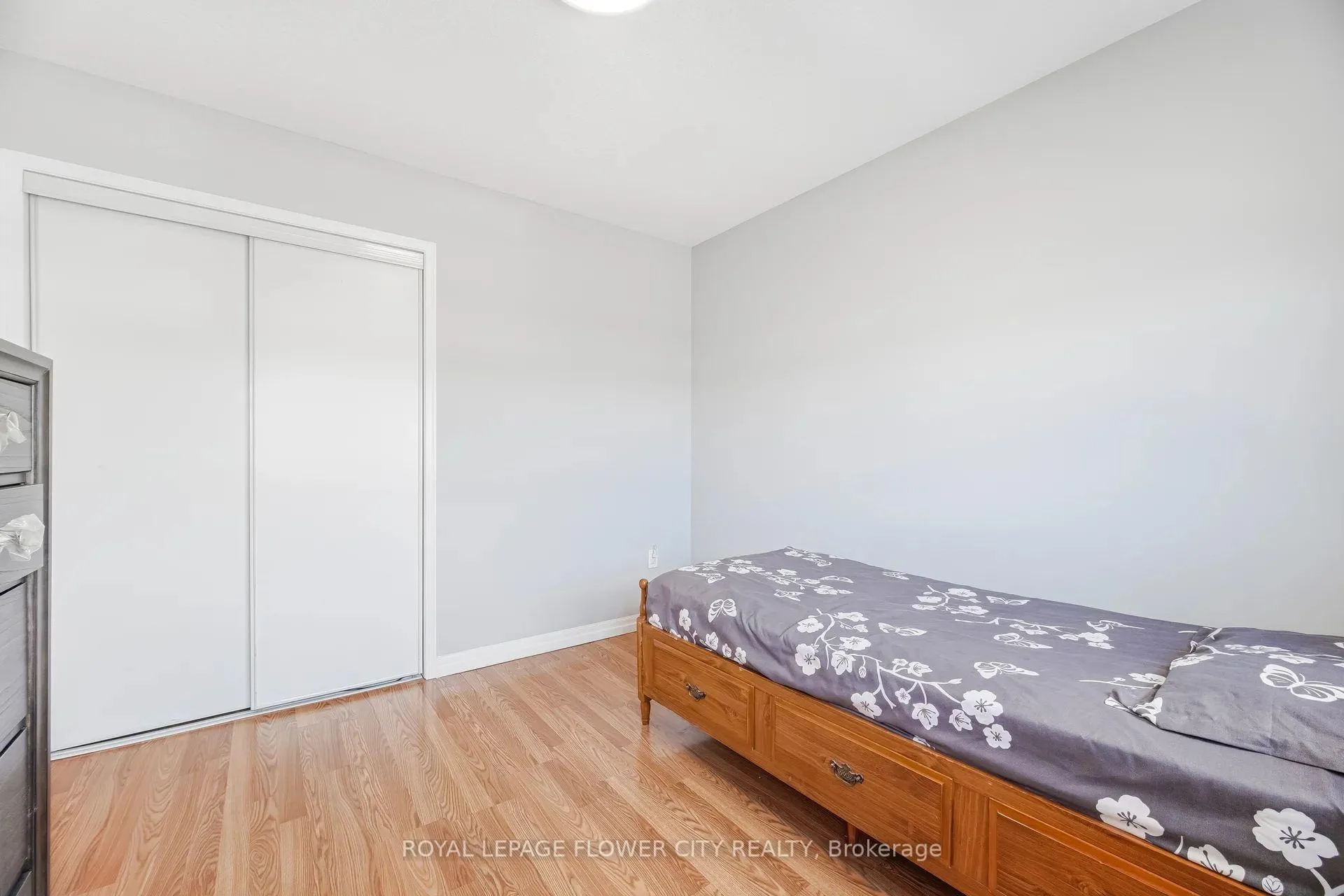 Photo 34 of 95 Osborn Avenue, Brantford, Shellard Lane — HOMEH