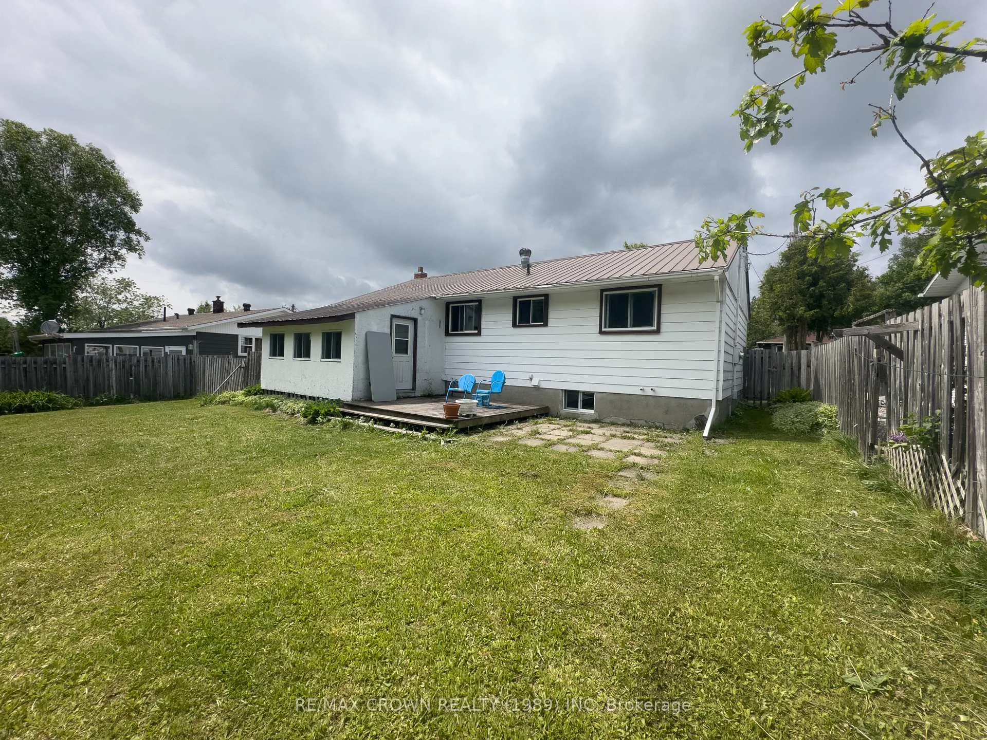 Photo 5 of 36 Birch Crescent, Temagami — HOMEH