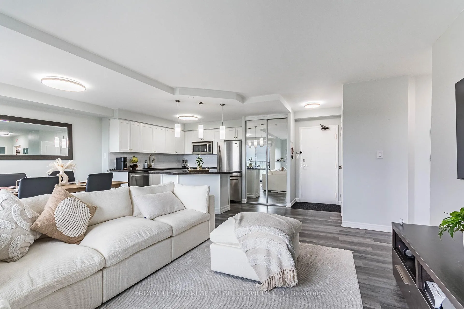 Photo 4 of Unit 619, 1000 Cedarglen Gate, Mississauga, Erindale — HOMEH