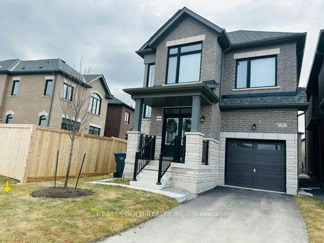 Photo 2 of 75 Arnold Circle, Brampton, Northwest Brampton — HOMEH