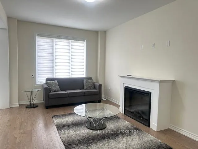 Photo 8 of 75 Arnold Circle, Brampton, Northwest Brampton — HOMEH