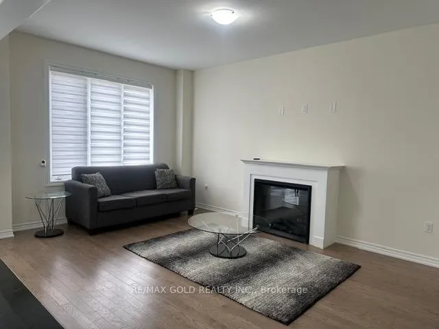 Photo 9 of 75 Arnold Circle, Brampton, Northwest Brampton — HOMEH