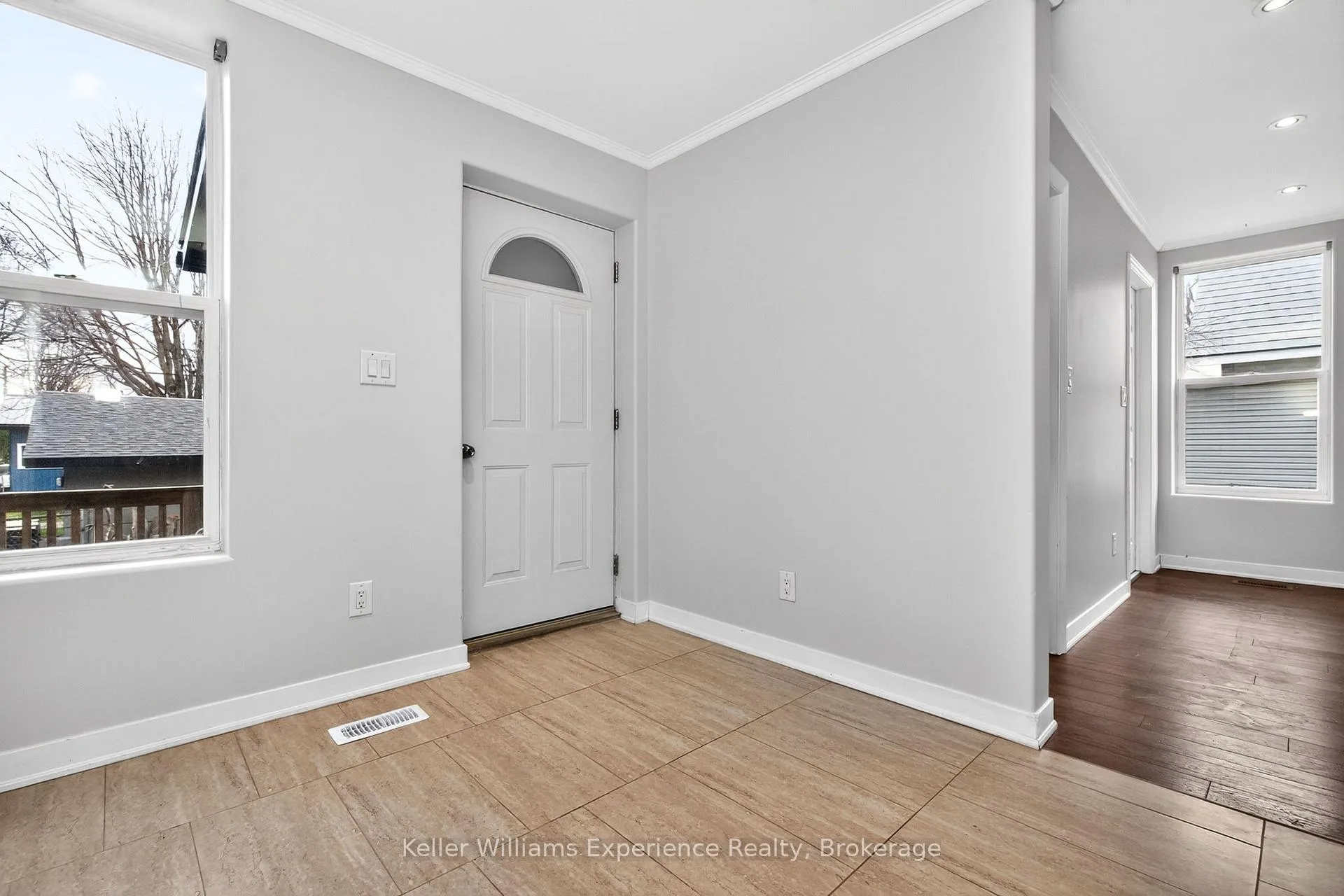 Photo 5 of Unit 2, 295 Bay Street, Midland — HOMEH