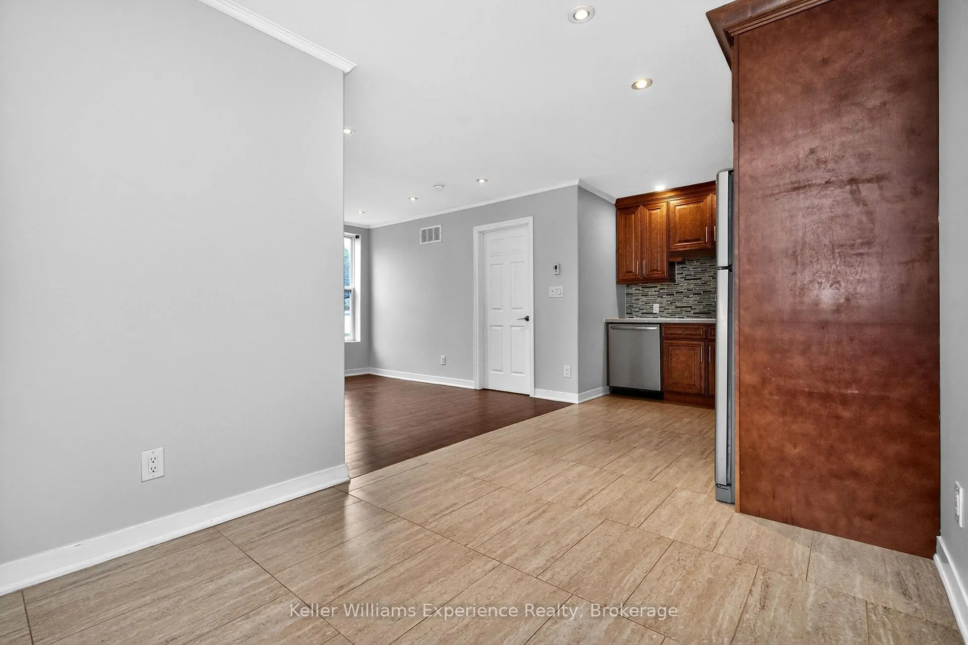 Photo 6 of Unit 2, 295 Bay Street, Midland — HOMEH