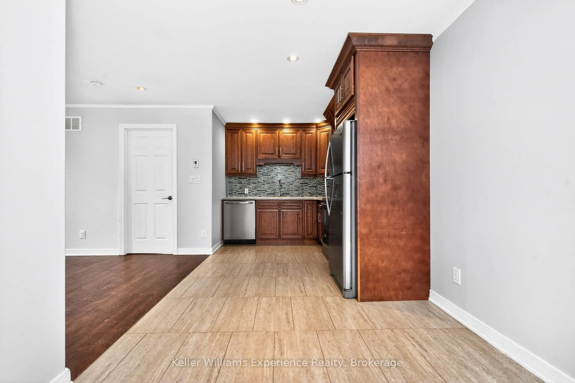 Photo 7 of Unit 2, 295 Bay Street, Midland — HOMEH