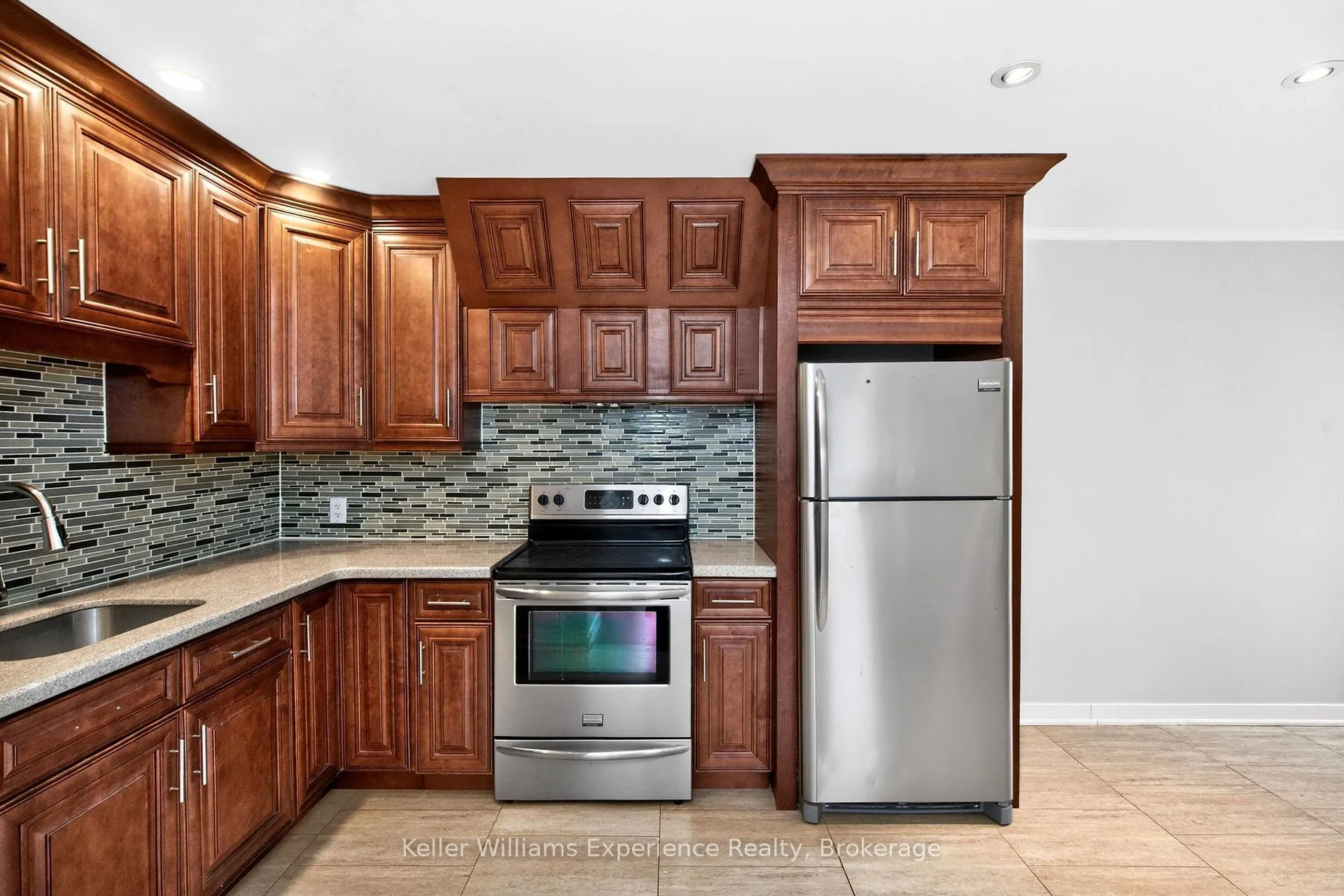 Photo 11 of Unit 2, 295 Bay Street, Midland — HOMEH