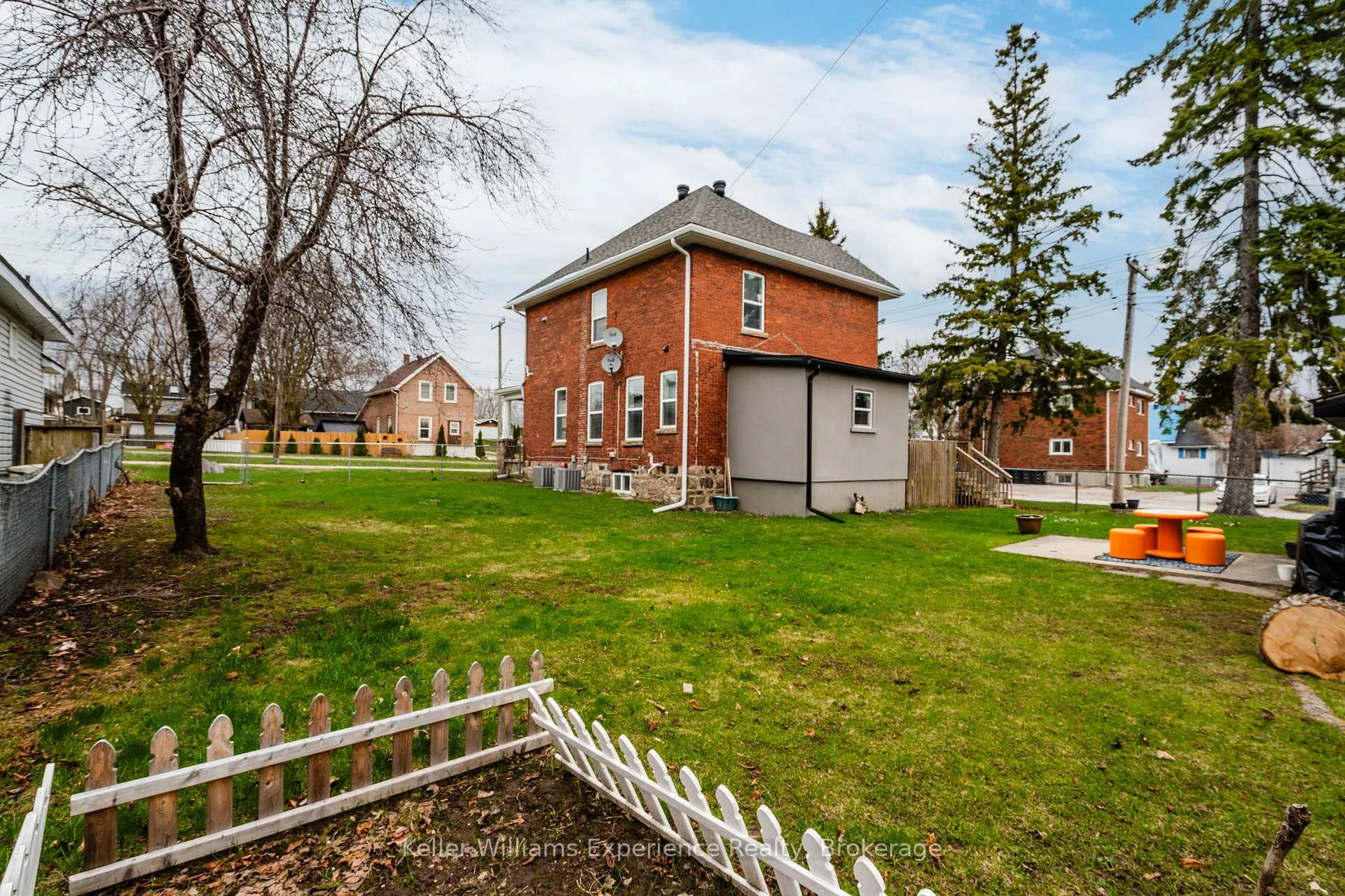 Photo 26 of Unit 2, 295 Bay Street, Midland — HOMEH
