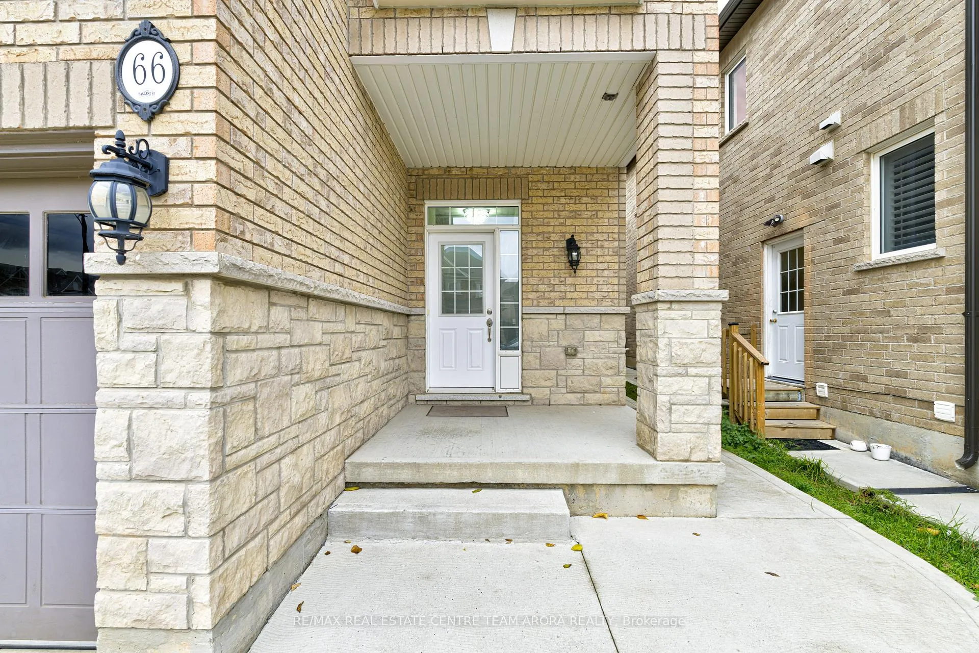 Photo 2 of 66 Swanton Road, Brampton, Credit Valley — HOMEH