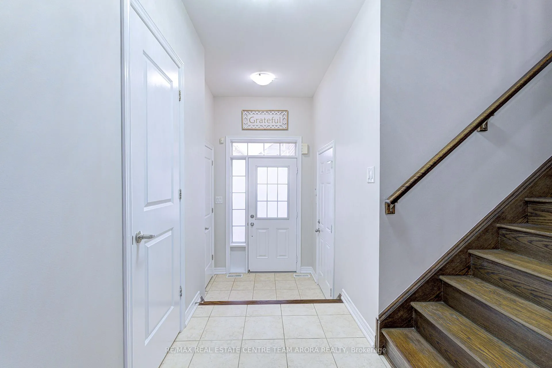 Photo 3 of 66 Swanton Road, Brampton, Credit Valley — HOMEH
