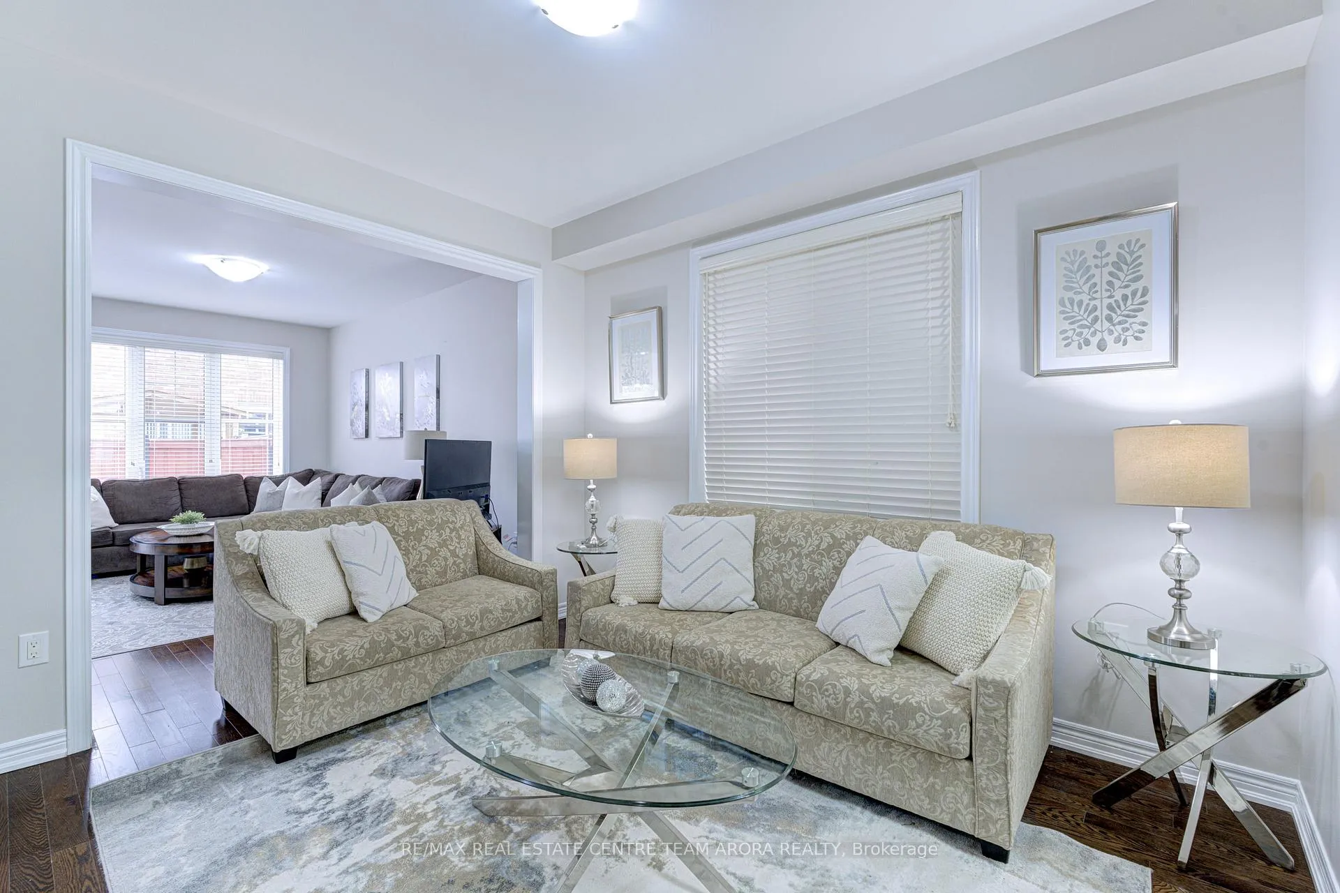 Photo 4 of 66 Swanton Road, Brampton, Credit Valley — HOMEH