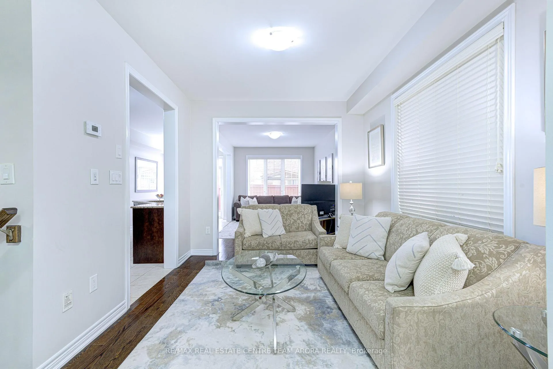 Photo 5 of 66 Swanton Road, Brampton, Credit Valley — HOMEH