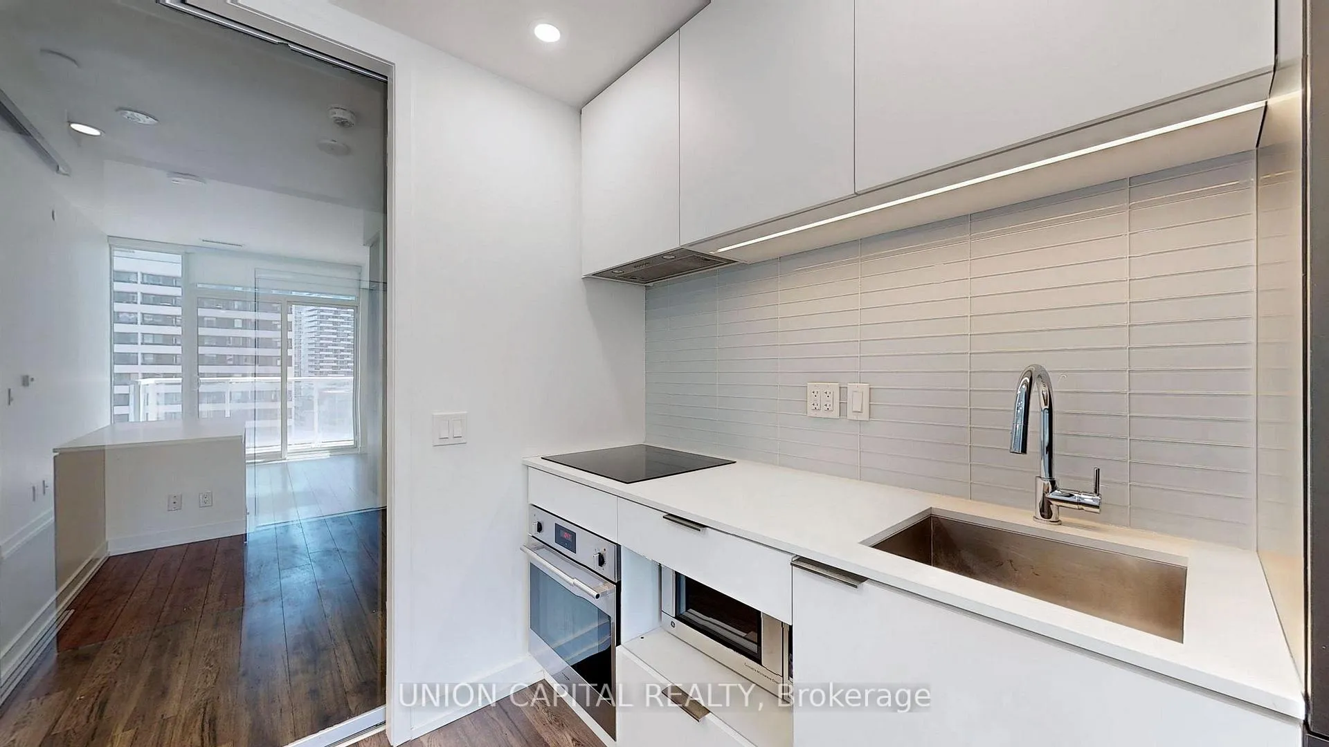 Photo 3 of Unit 1013, 33 Helendale Avenue, Toronto, Yonge-Eglinton — HOMEH