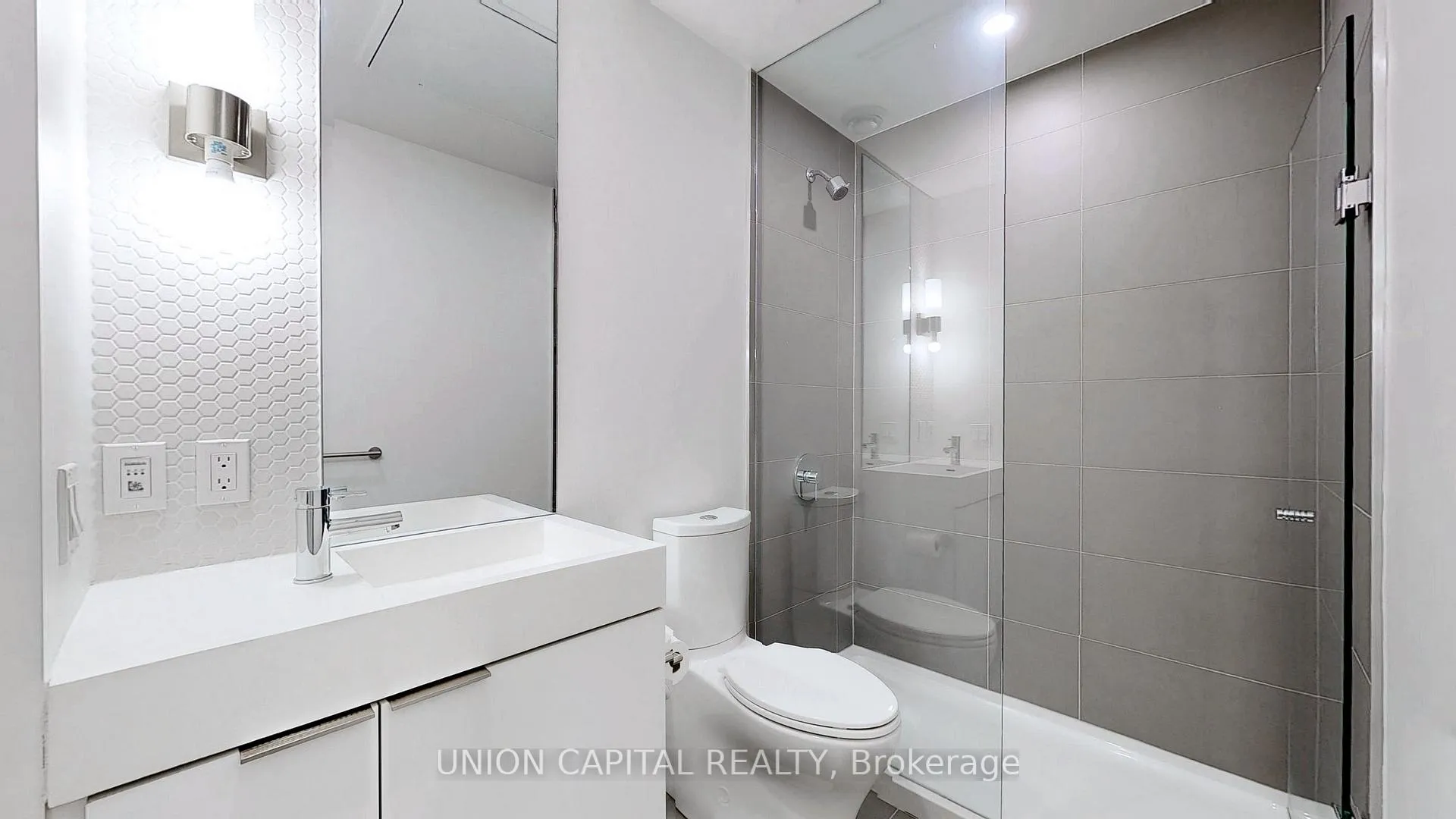 Photo 10 of Unit 1013, 33 Helendale Avenue, Toronto, Yonge-Eglinton — HOMEH