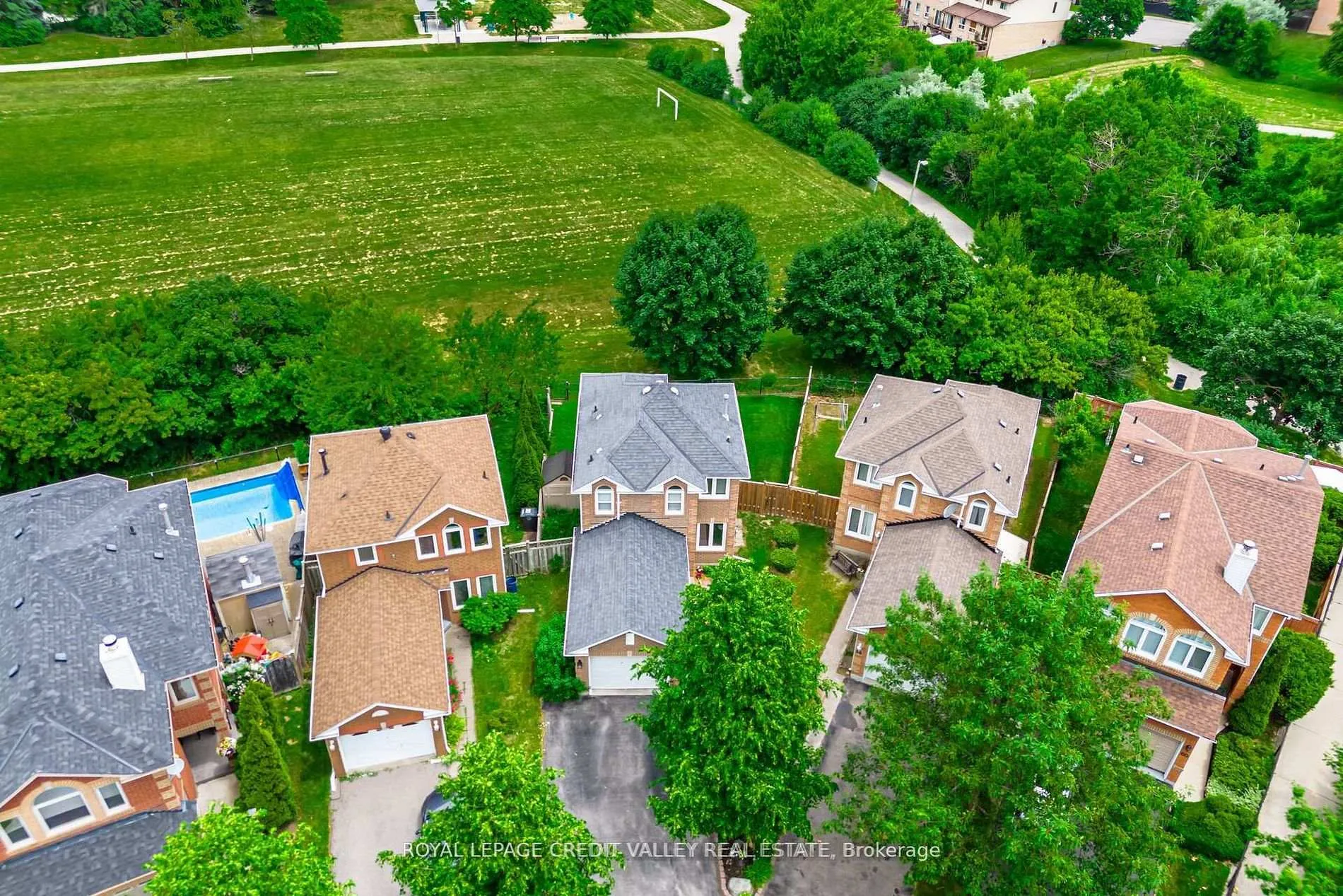 Photo 2 of 56 Valonia Drive, Brampton, Brampton North — HOMEH