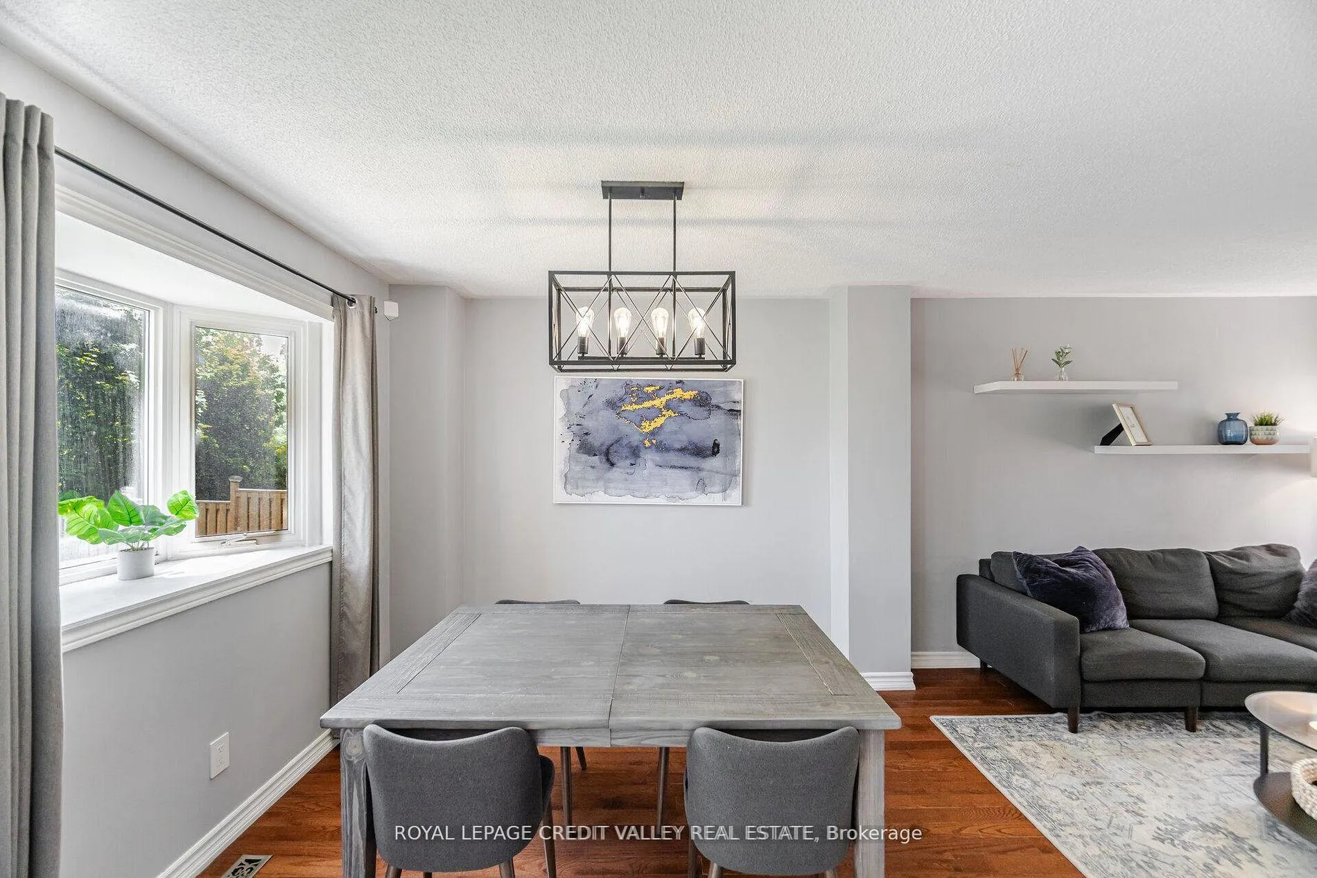 Photo 11 of 56 Valonia Drive, Brampton, Brampton North — HOMEH