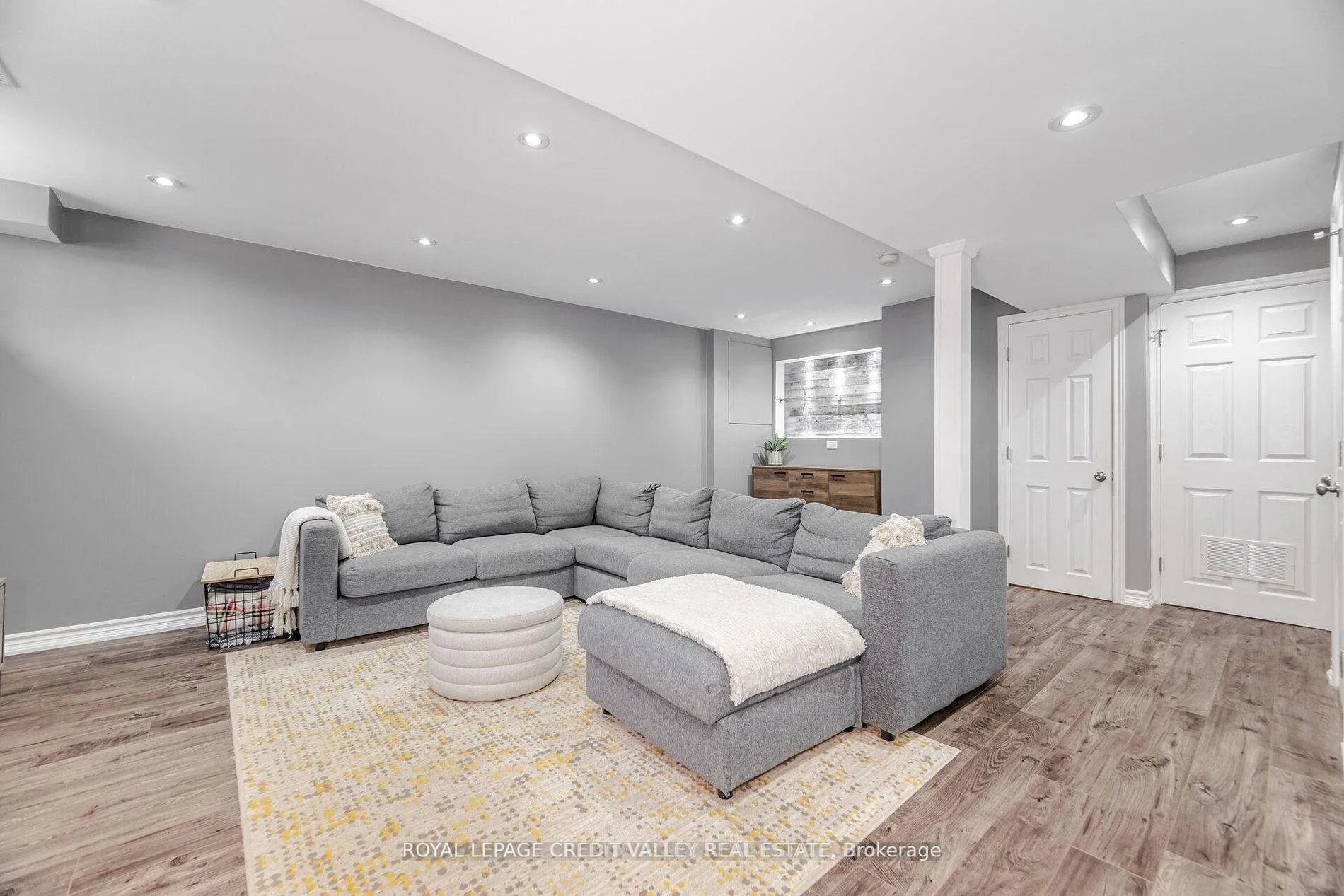 Photo 33 of 56 Valonia Drive, Brampton, Brampton North — HOMEH
