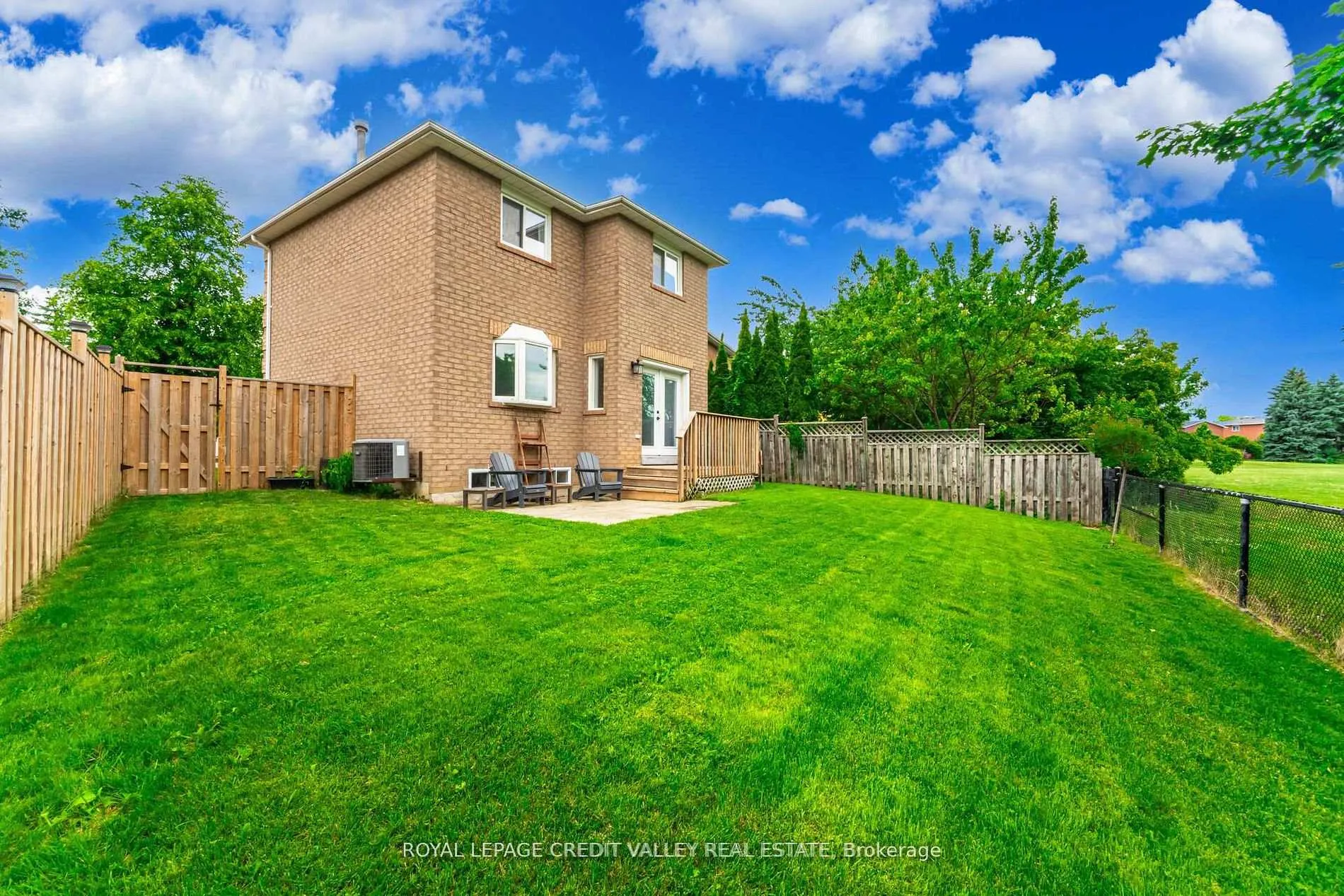 Photo 40 of 56 Valonia Drive, Brampton, Brampton North — HOMEH