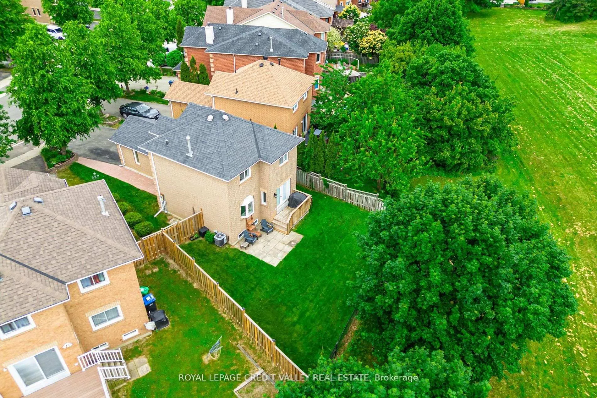 Photo 43 of 56 Valonia Drive, Brampton, Brampton North — HOMEH