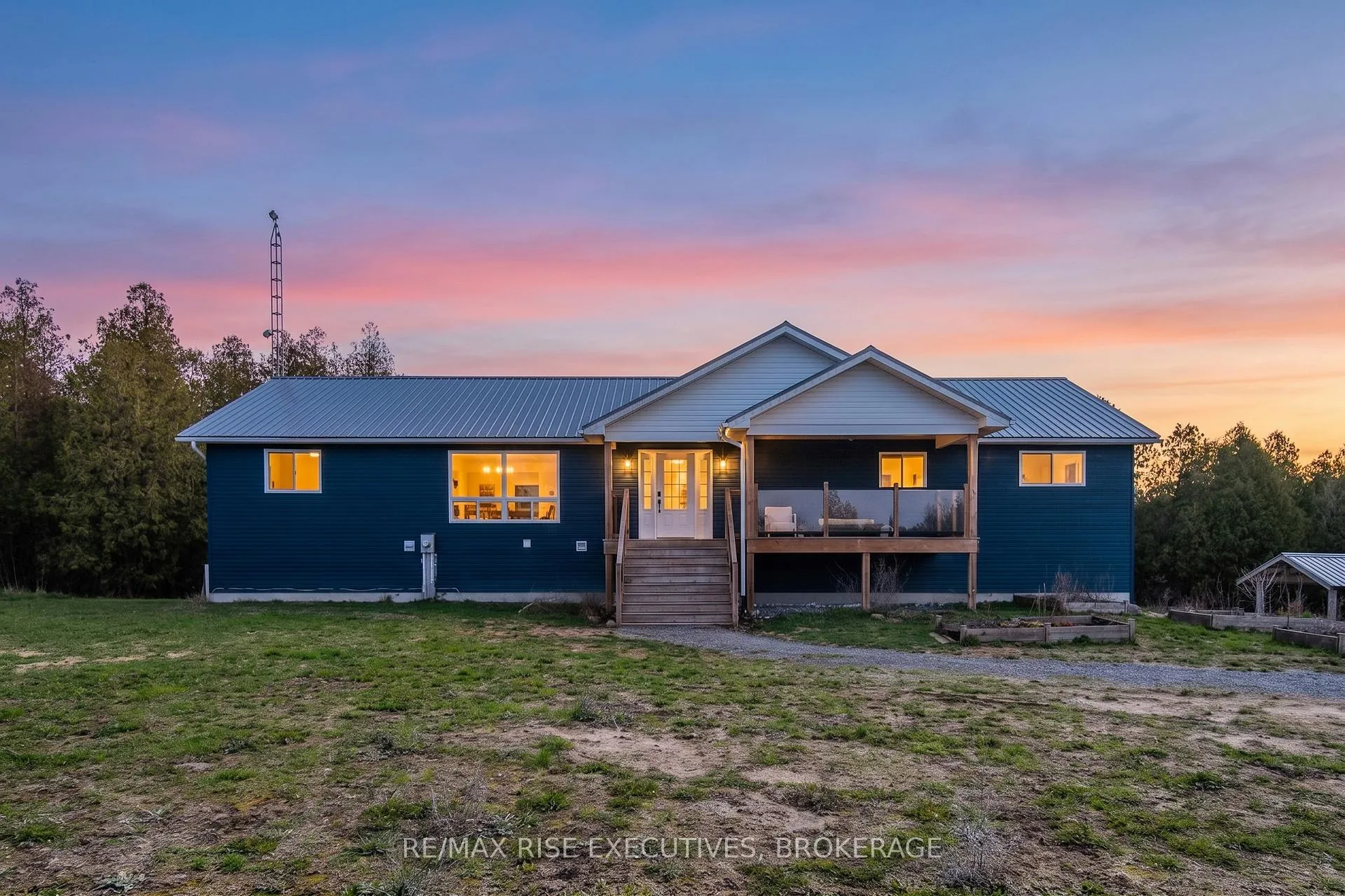 Photo 1 of 4251 Florida Road, Kingston, City North of 401 — HOMEH