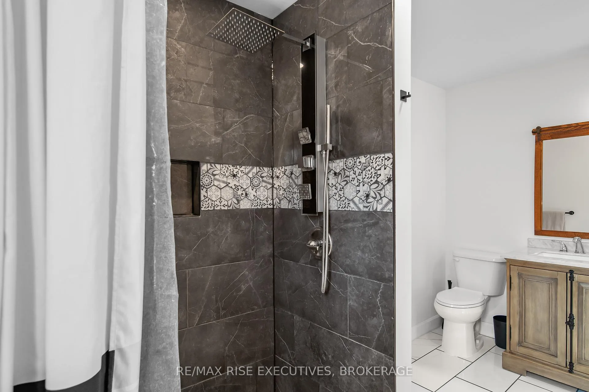 Photo 20 of 4251 Florida Road, Kingston, City North of 401 — HOMEH