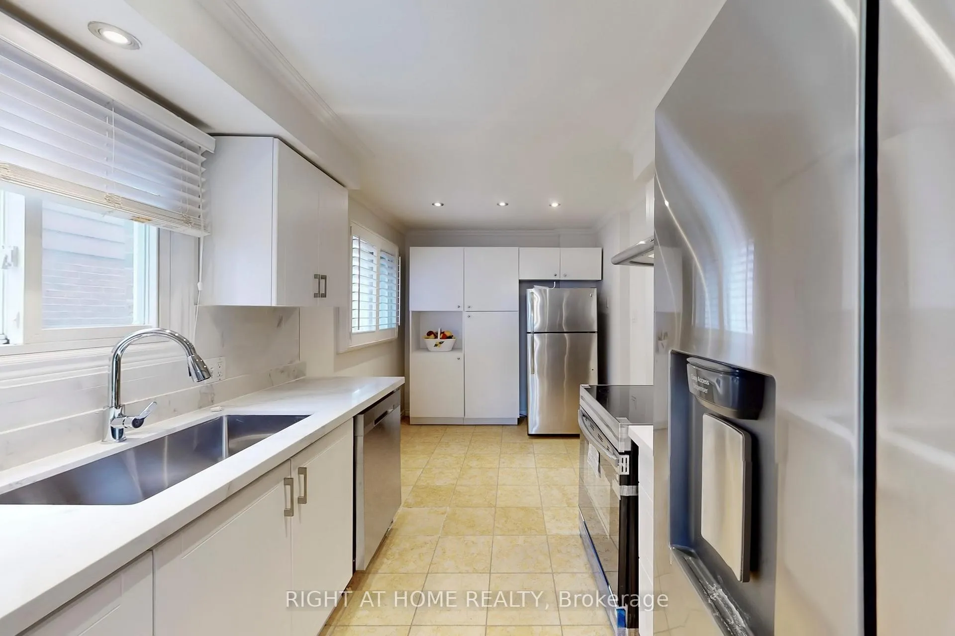 Photo 12 of 4151 Quaker Hill Drive, Mississauga, Creditview — HOMEH
