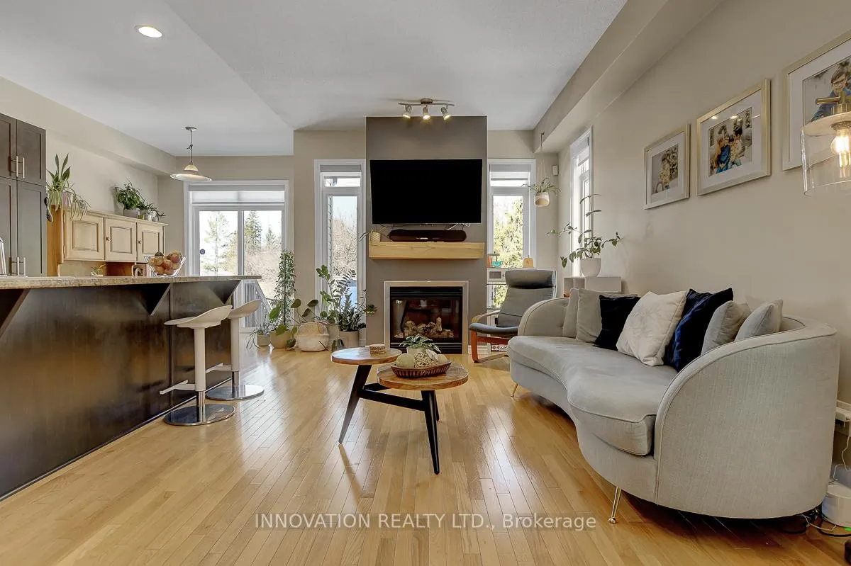 Photo 10 of 459 Foxhall Way, Ottawa, Kanata - Bridlewood — HOMEH