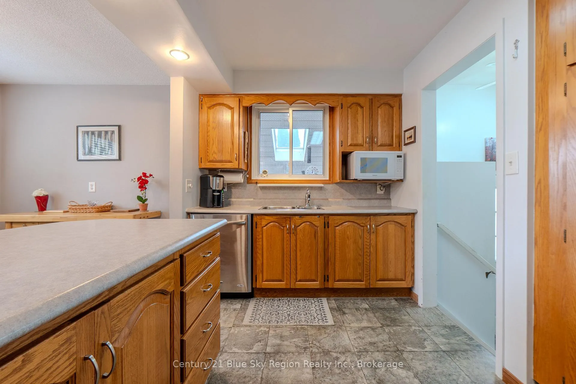 Photo 10 of 755 Danforth Avenue, Sudbury Remote Area — HOMEH