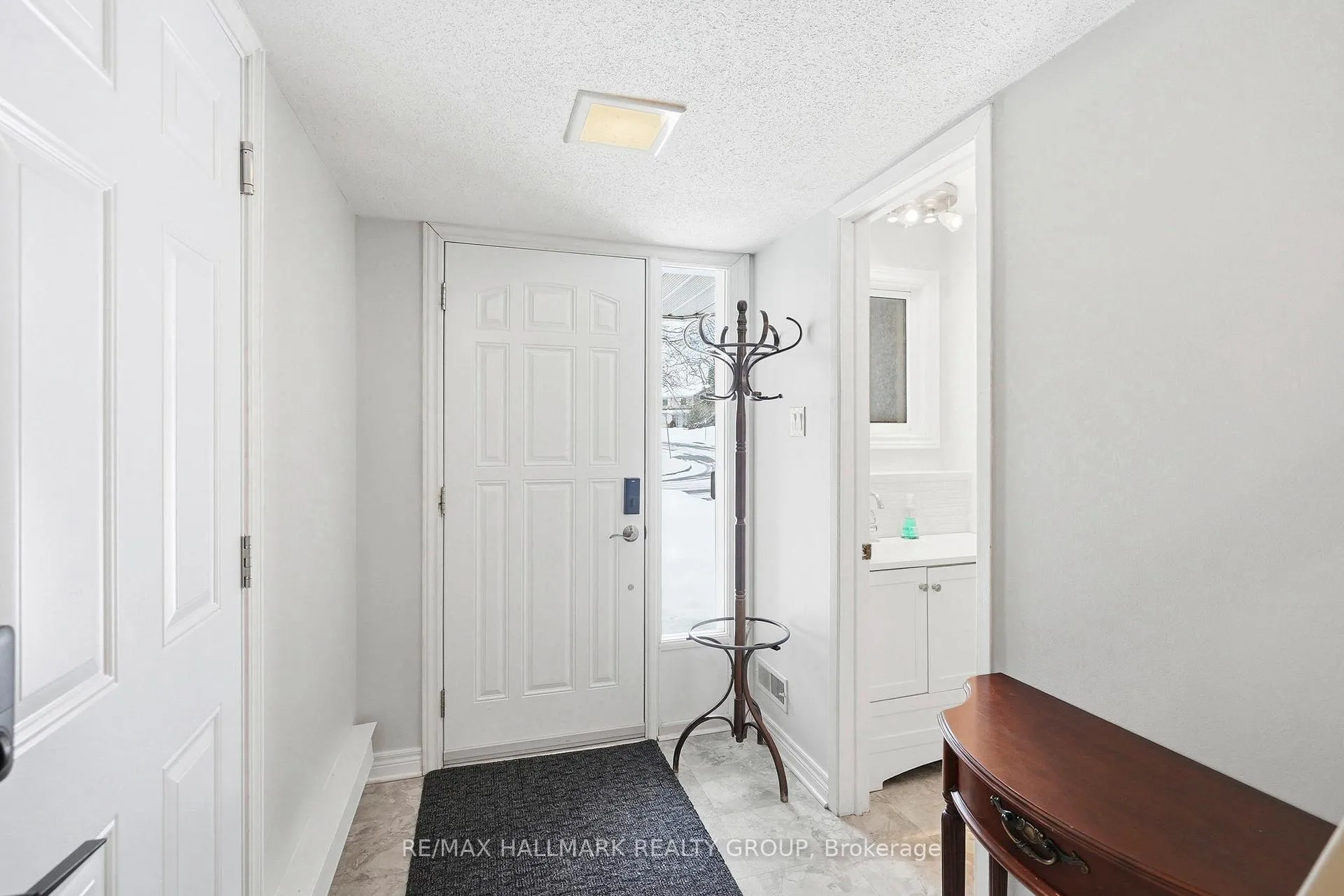 Photo 2 of 6935 Du Bois Avenue, Ottawa, Convent Glen North — HOMEH